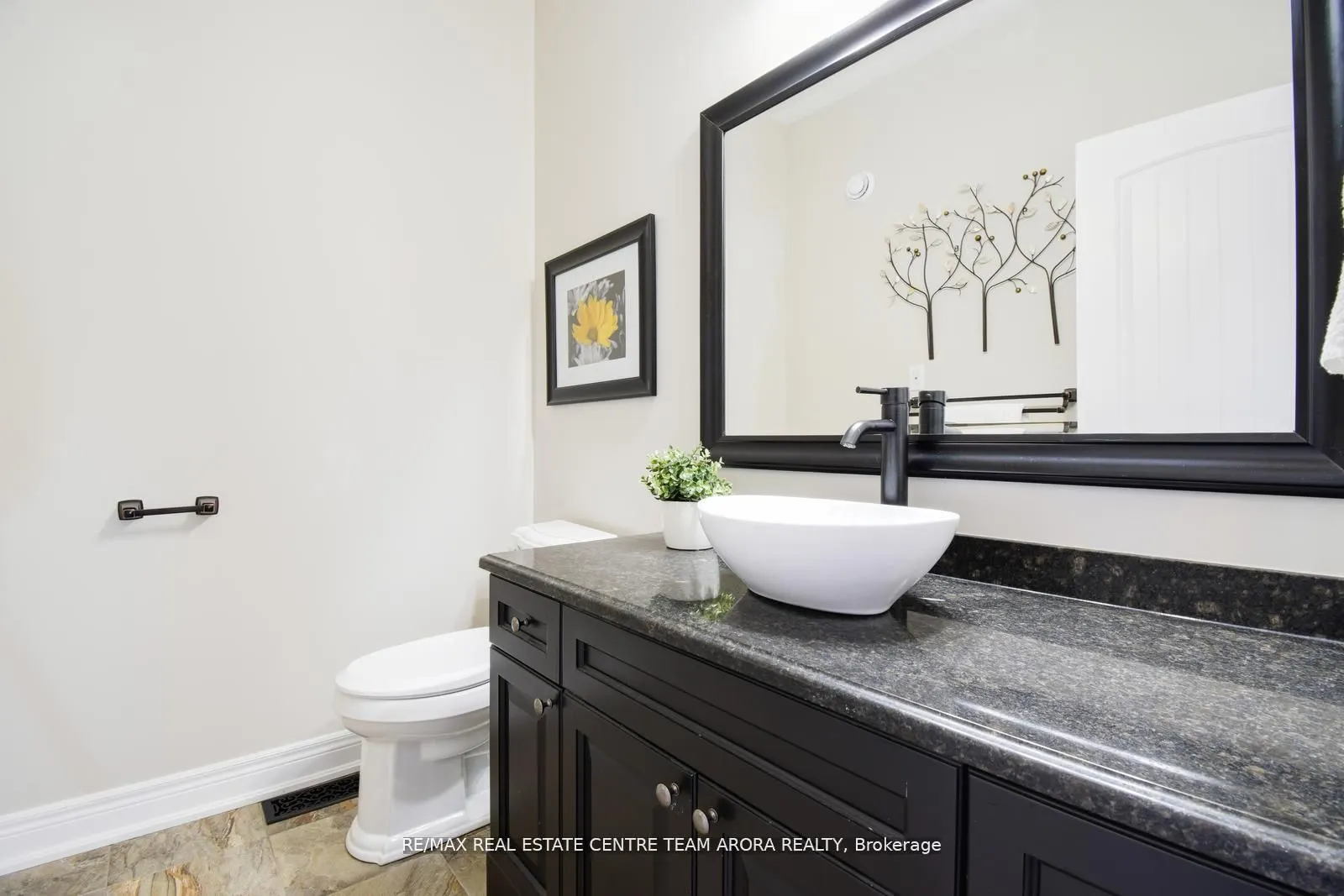 100 Chesswood Trail