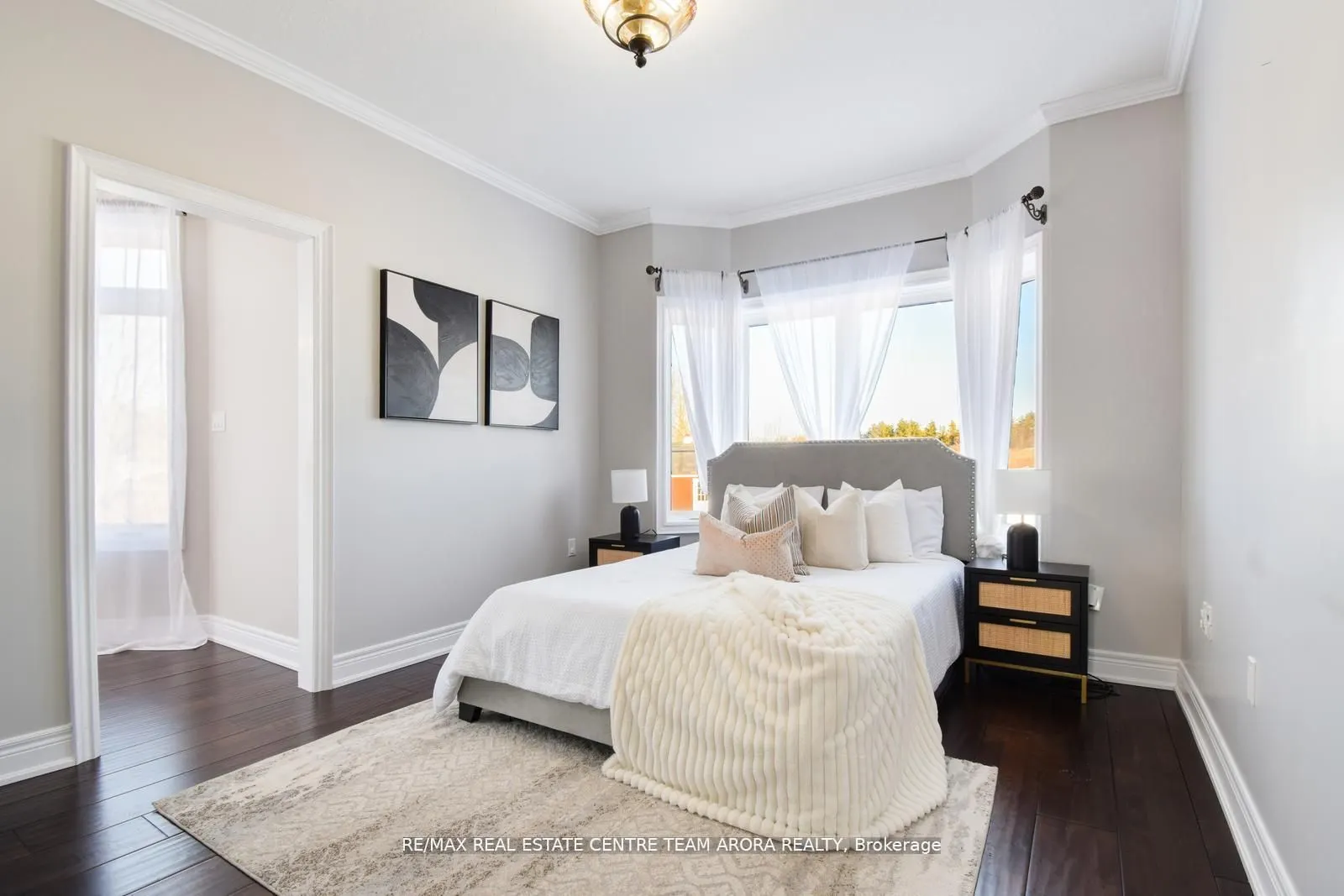 100 Chesswood Trail