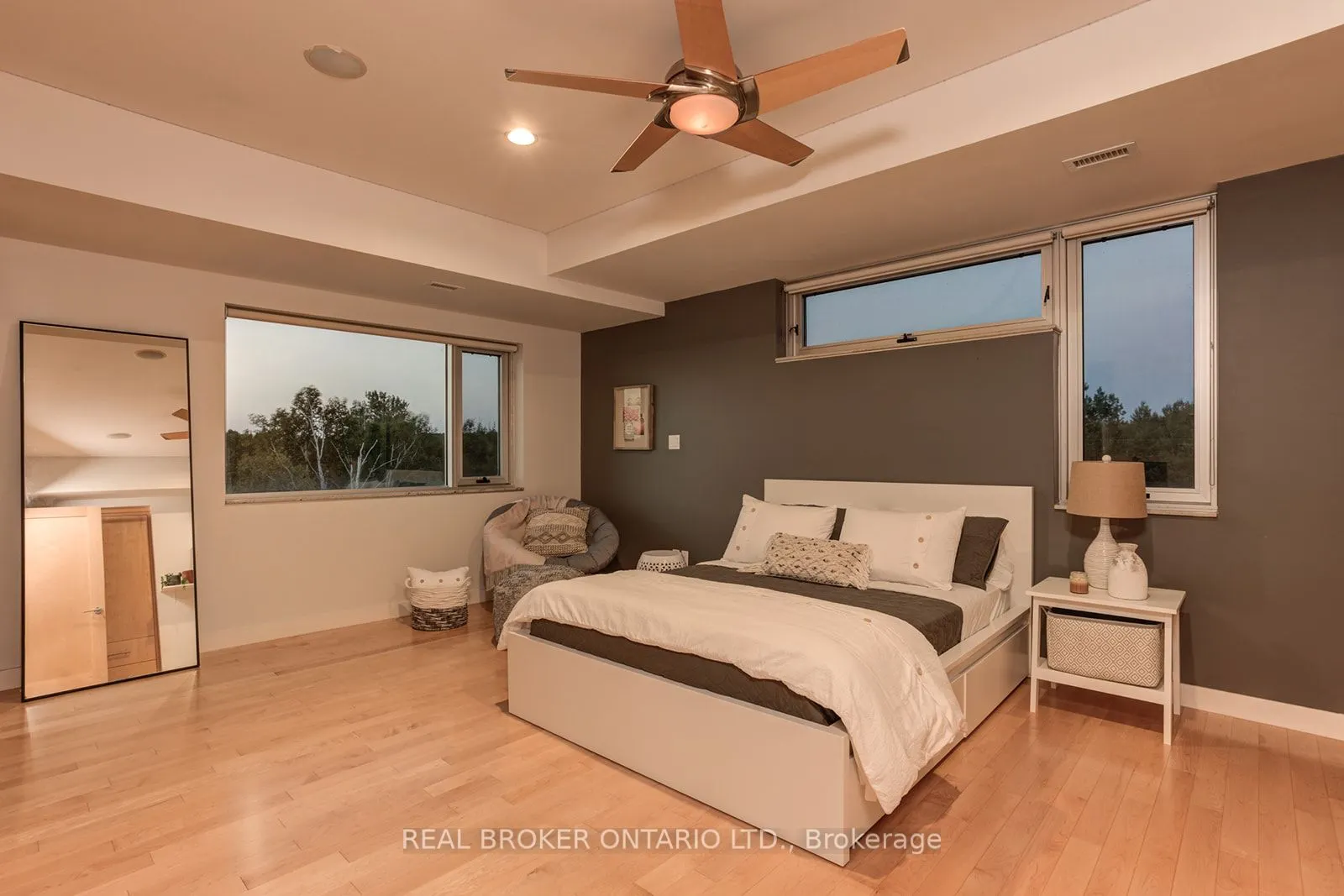 2410 South Bay Road