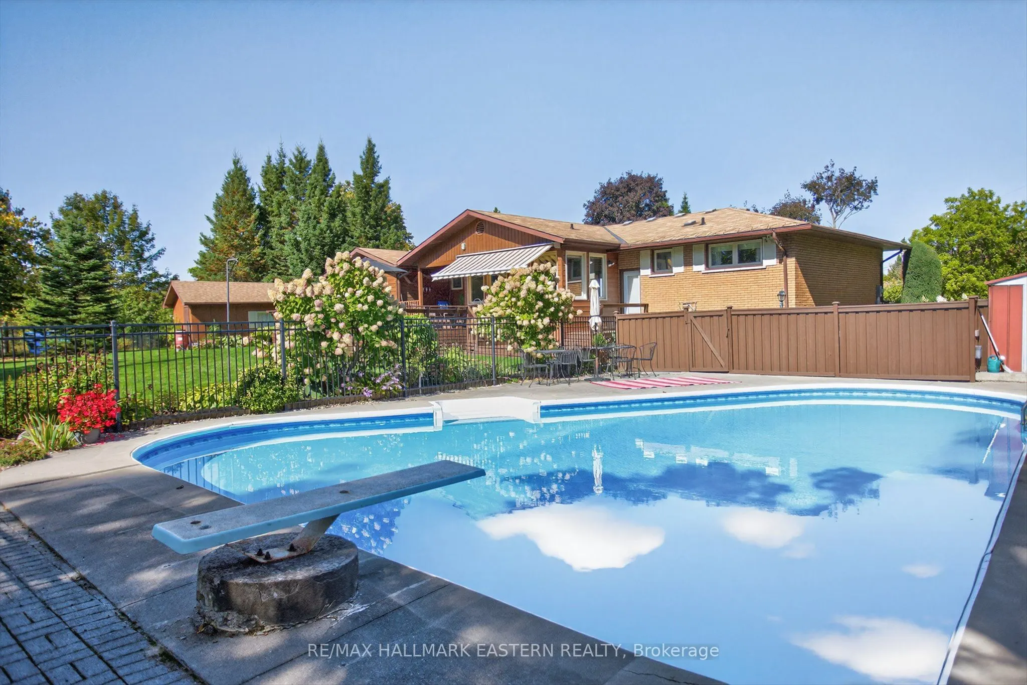 244 Patricia Crescent