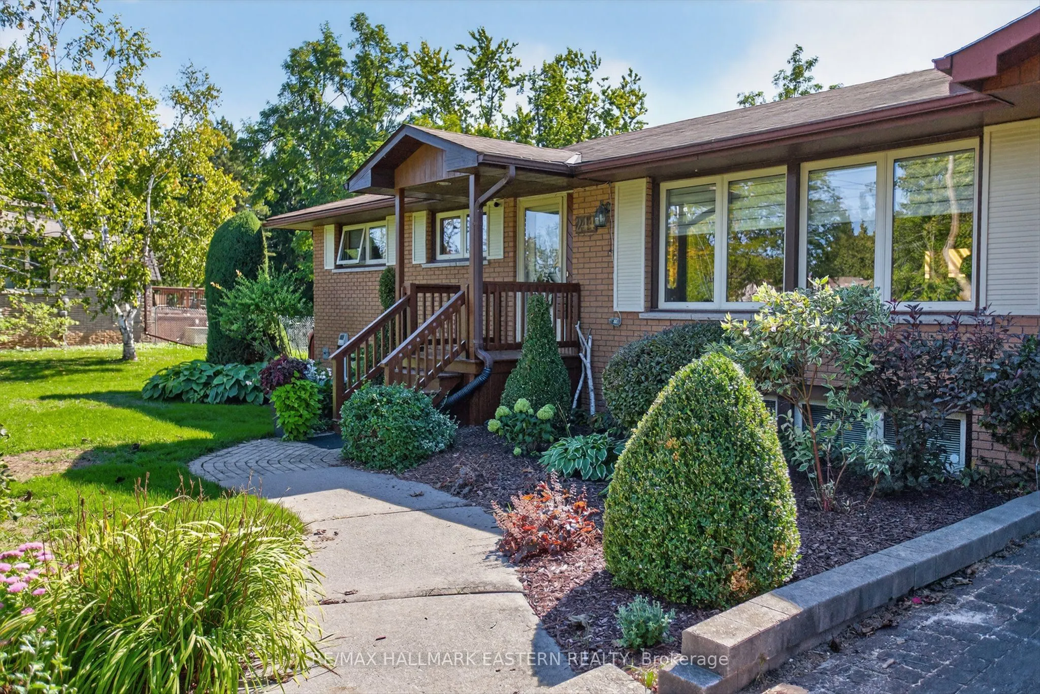 244 Patricia Crescent