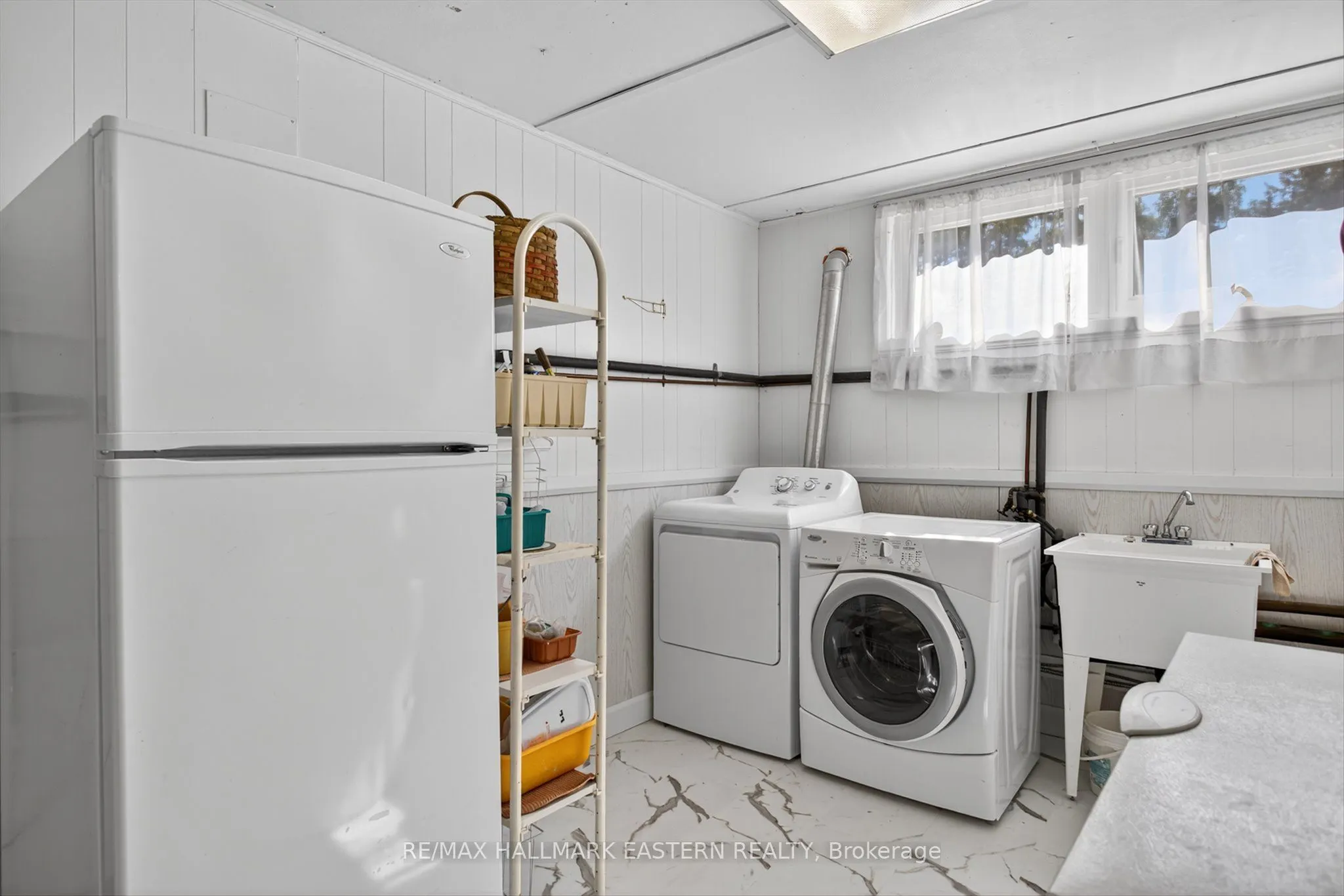 244 Patricia Crescent