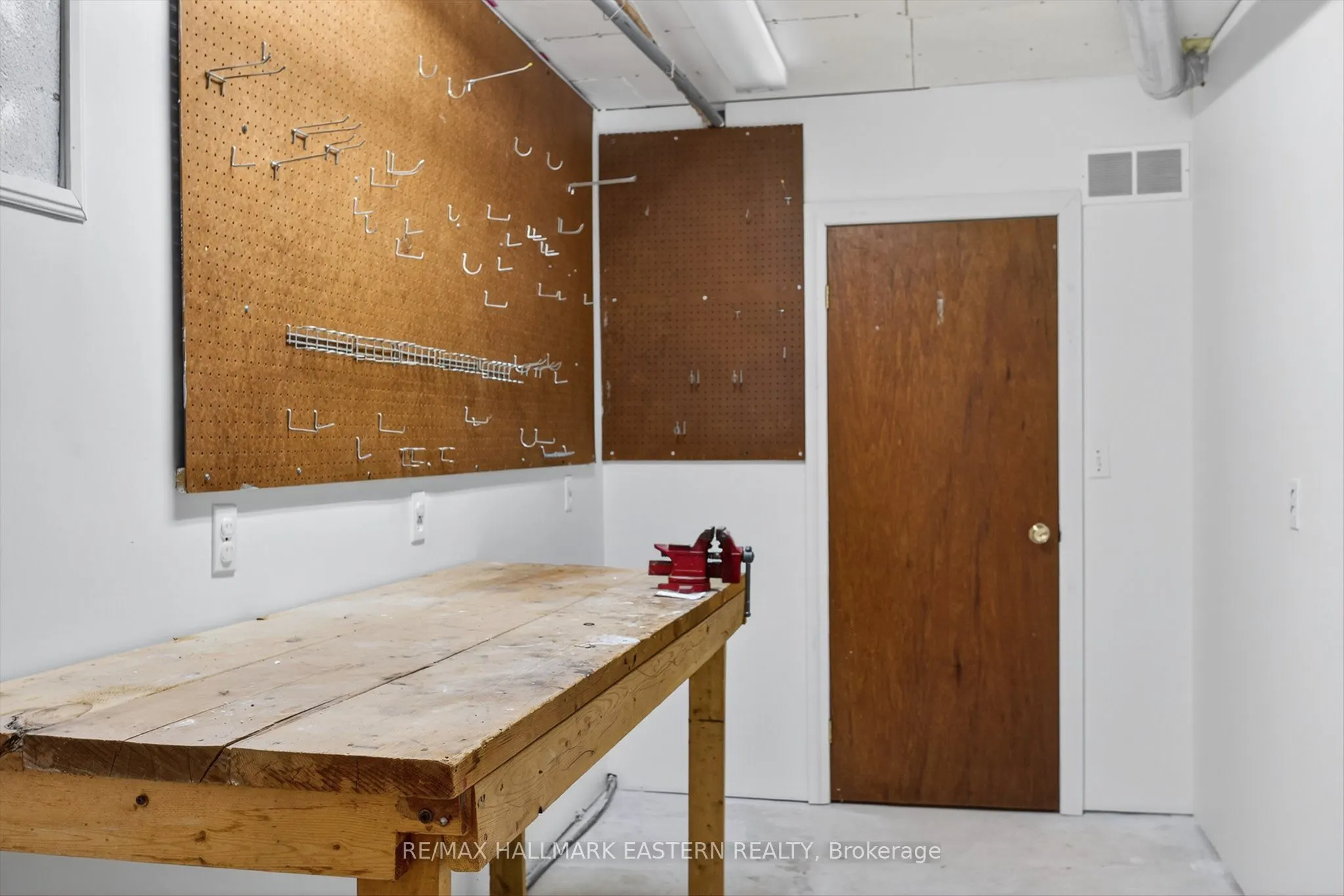 244 Patricia Crescent