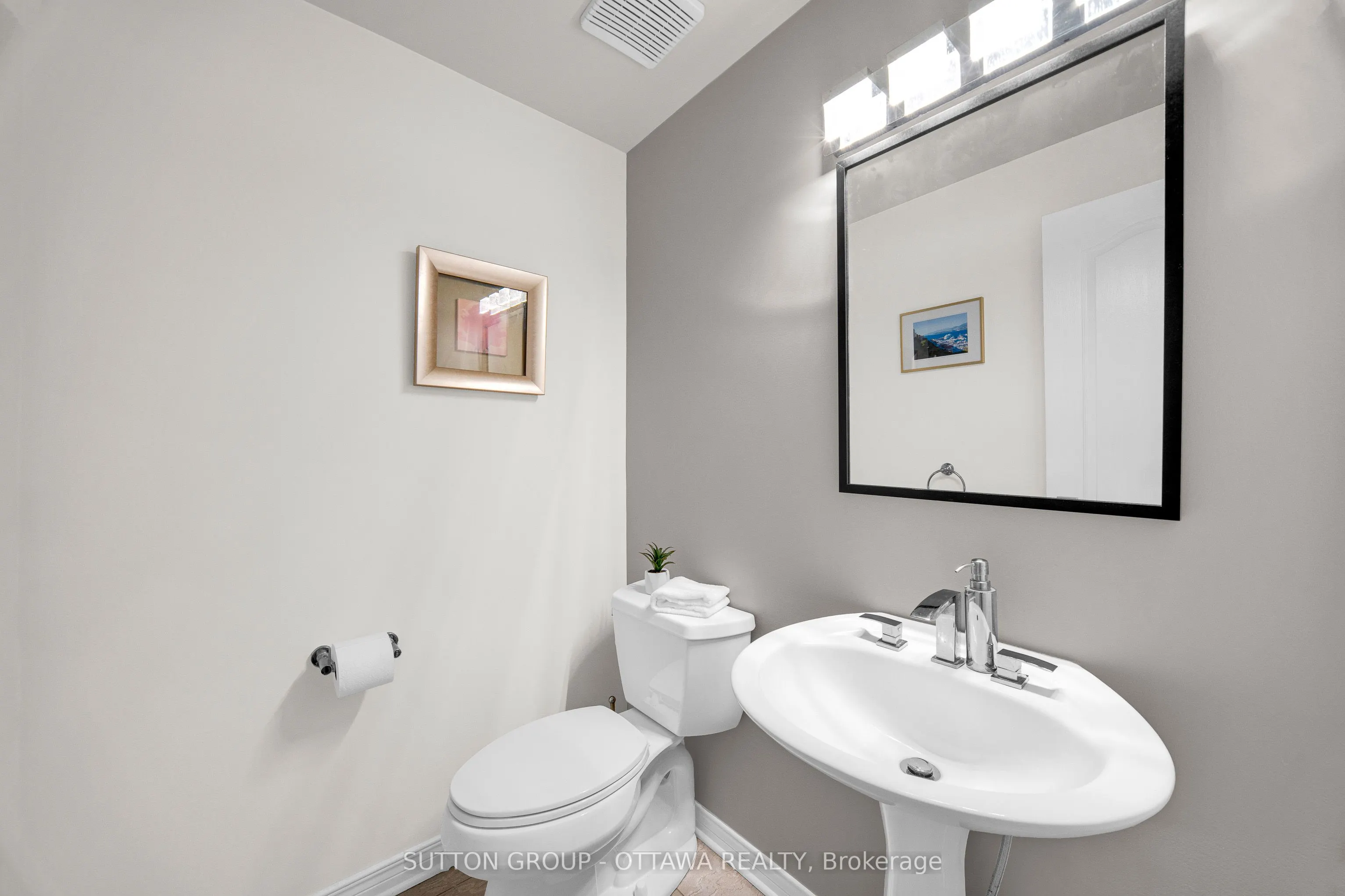 15 Rosemeade Place