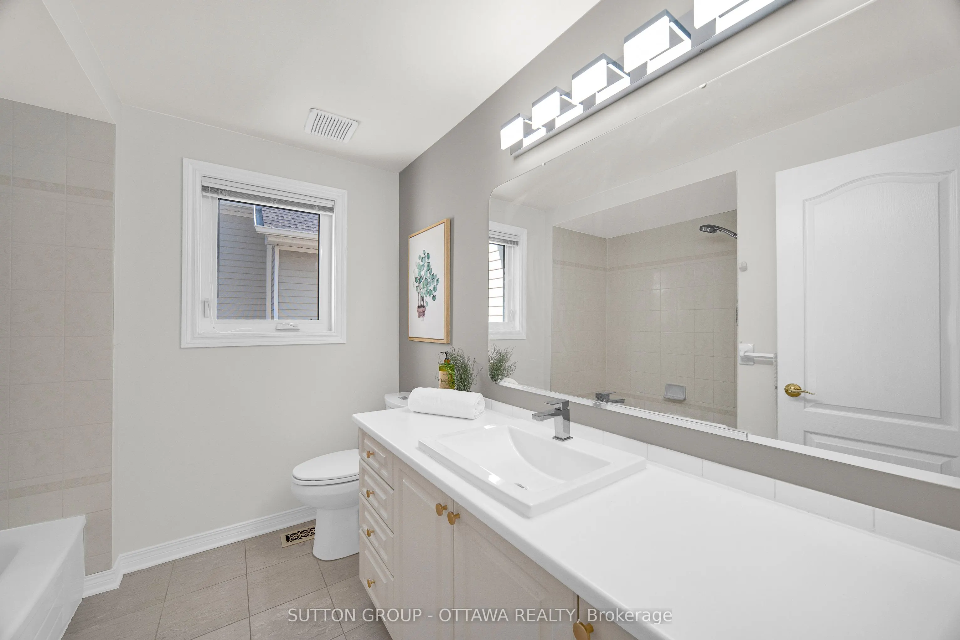 15 Rosemeade Place