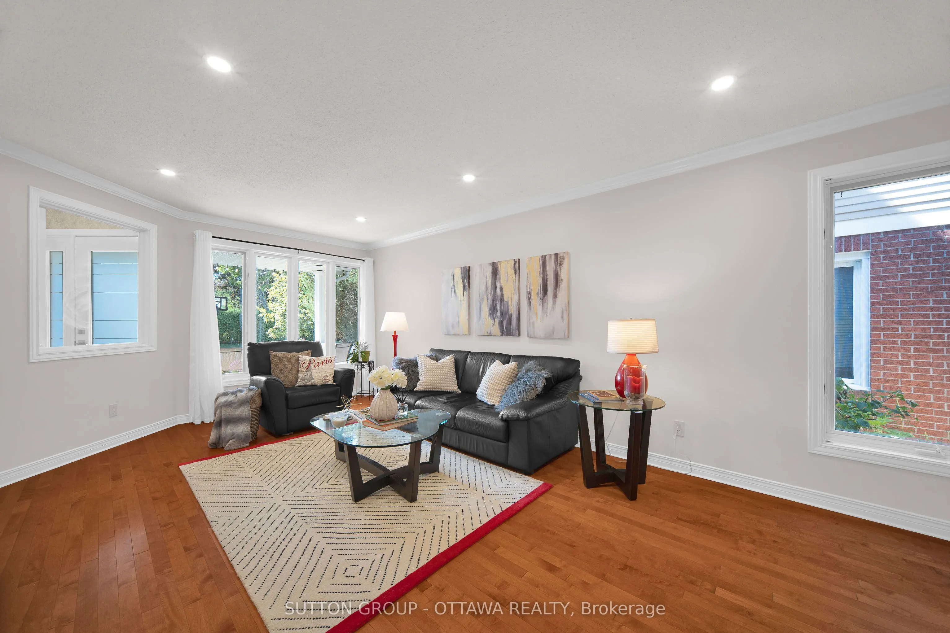 15 Rosemeade Place