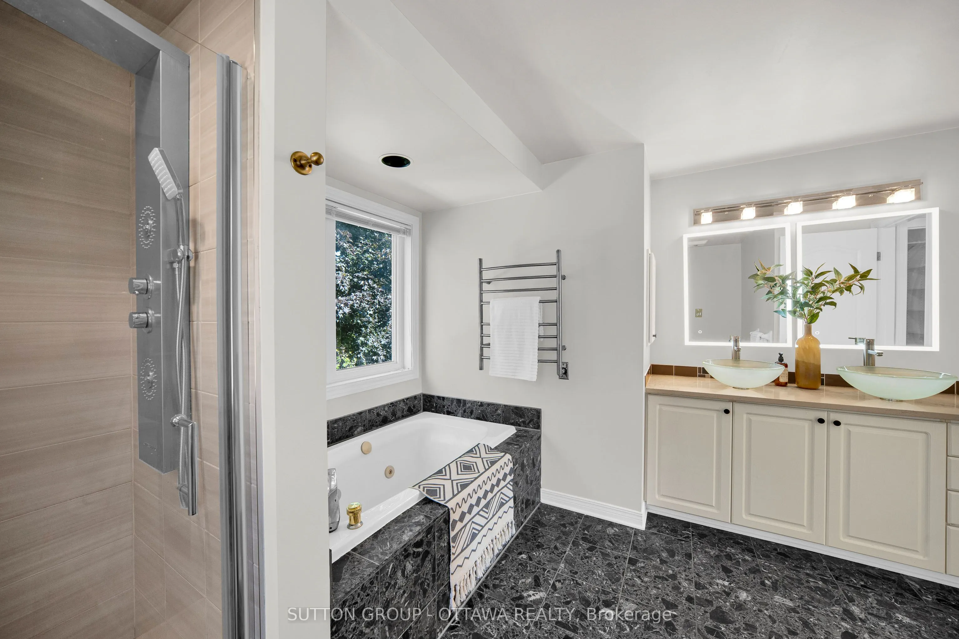 15 Rosemeade Place