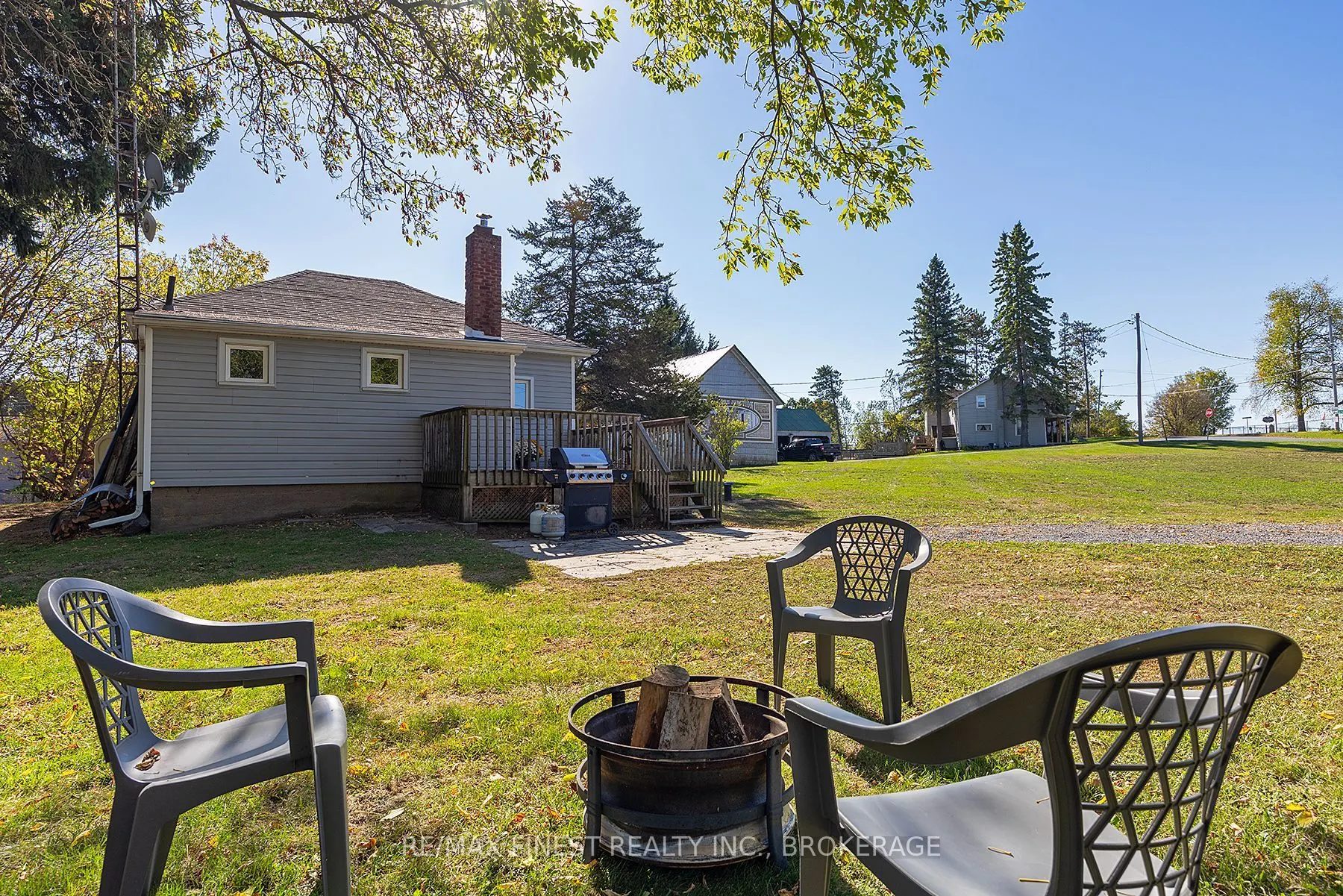 1018 Oak Flats Road