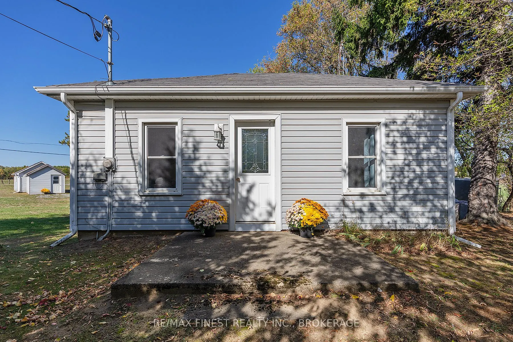 1018 Oak Flats Road