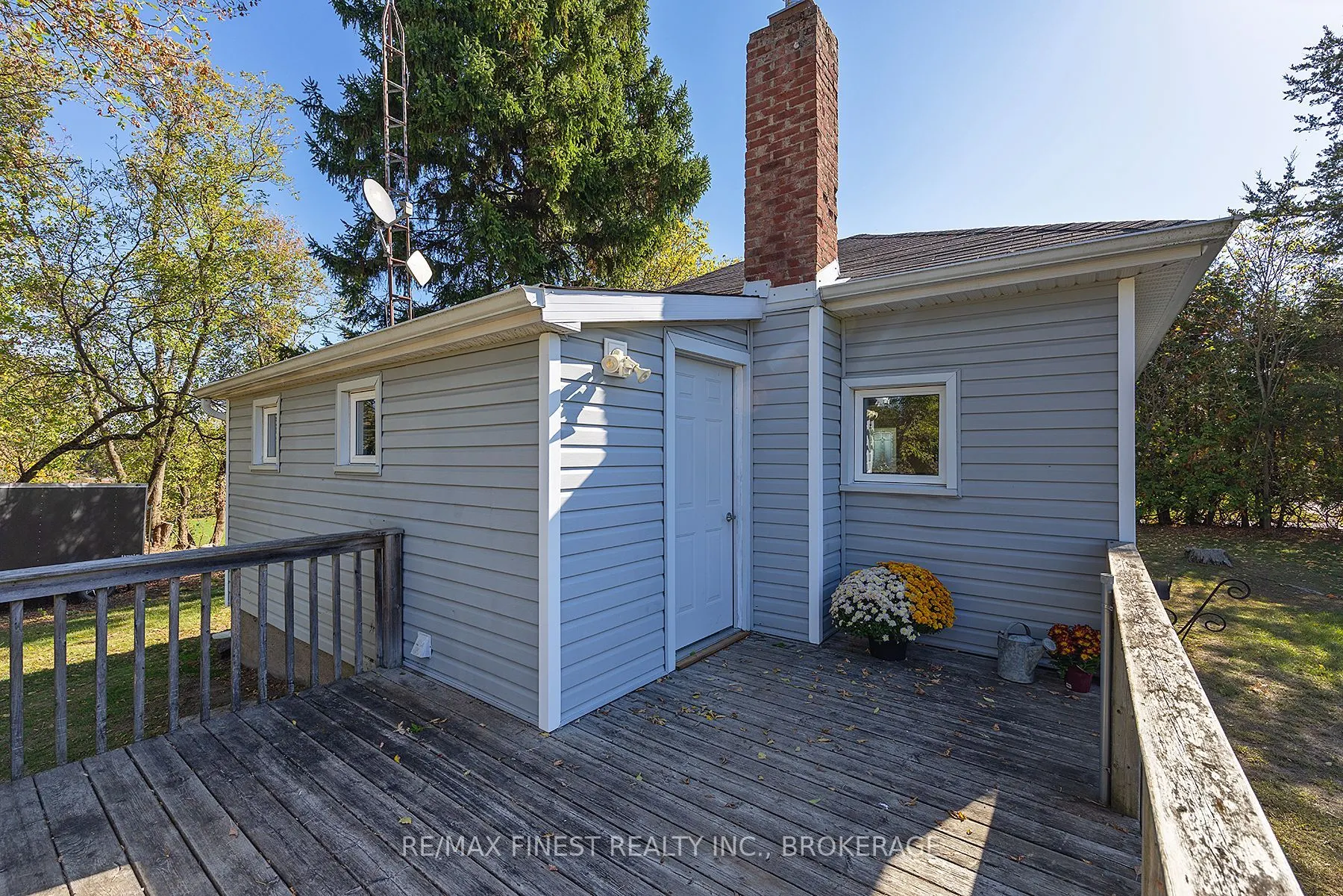 1018 Oak Flats Road