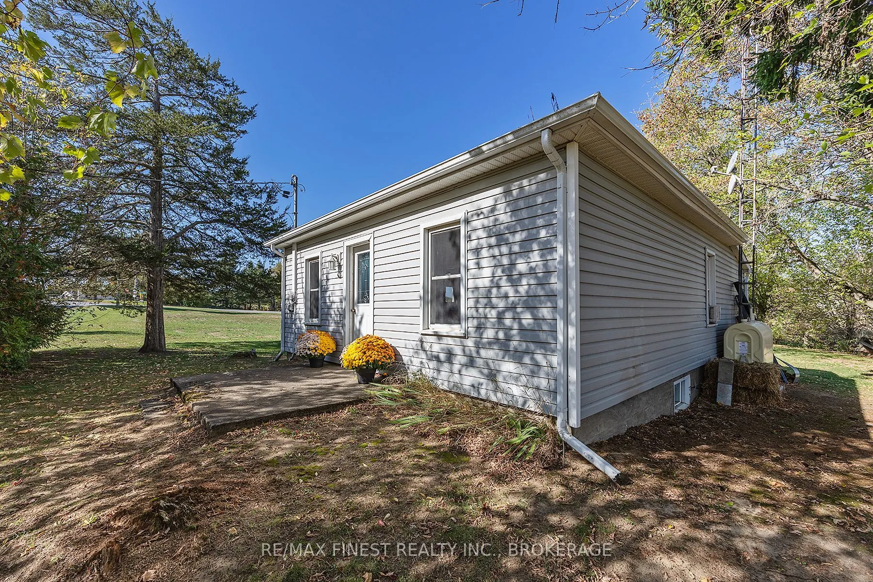 1018 Oak Flats Road