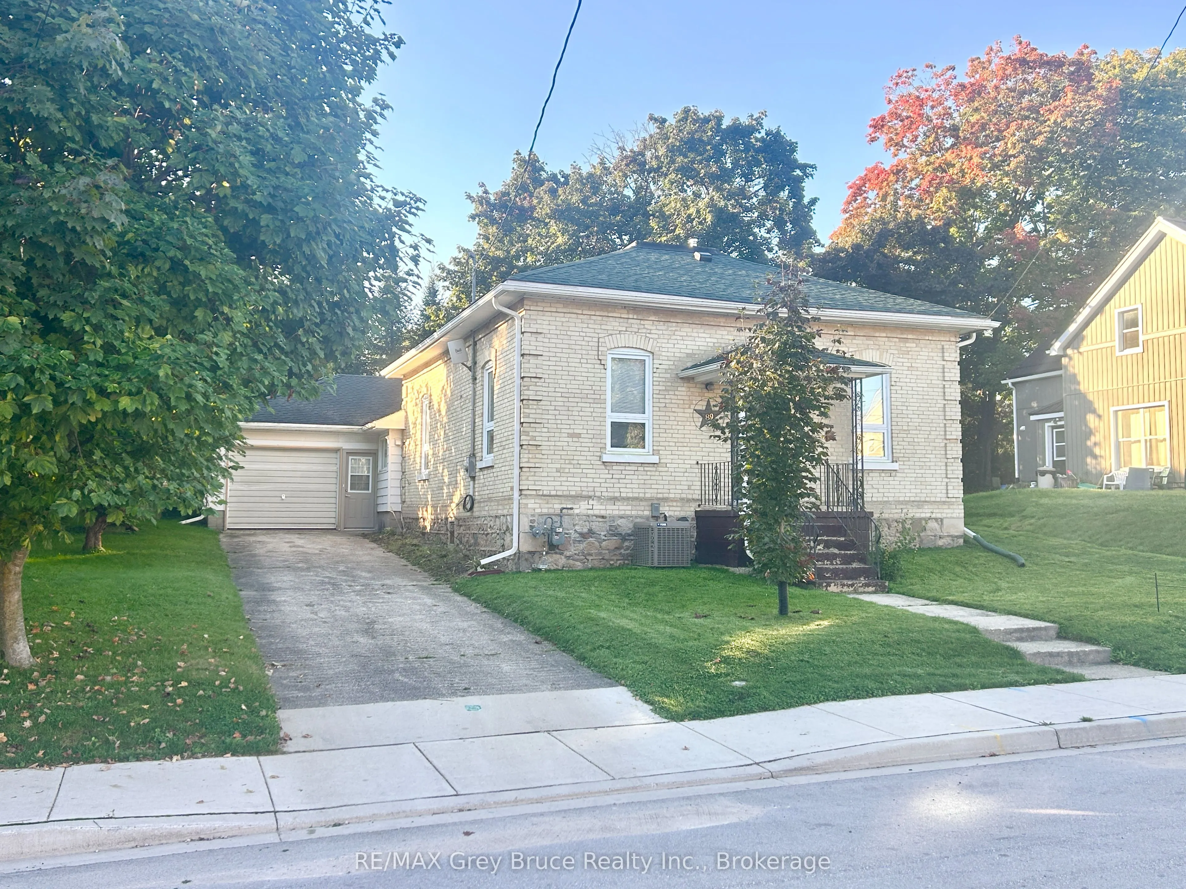 89 3rd Street SW