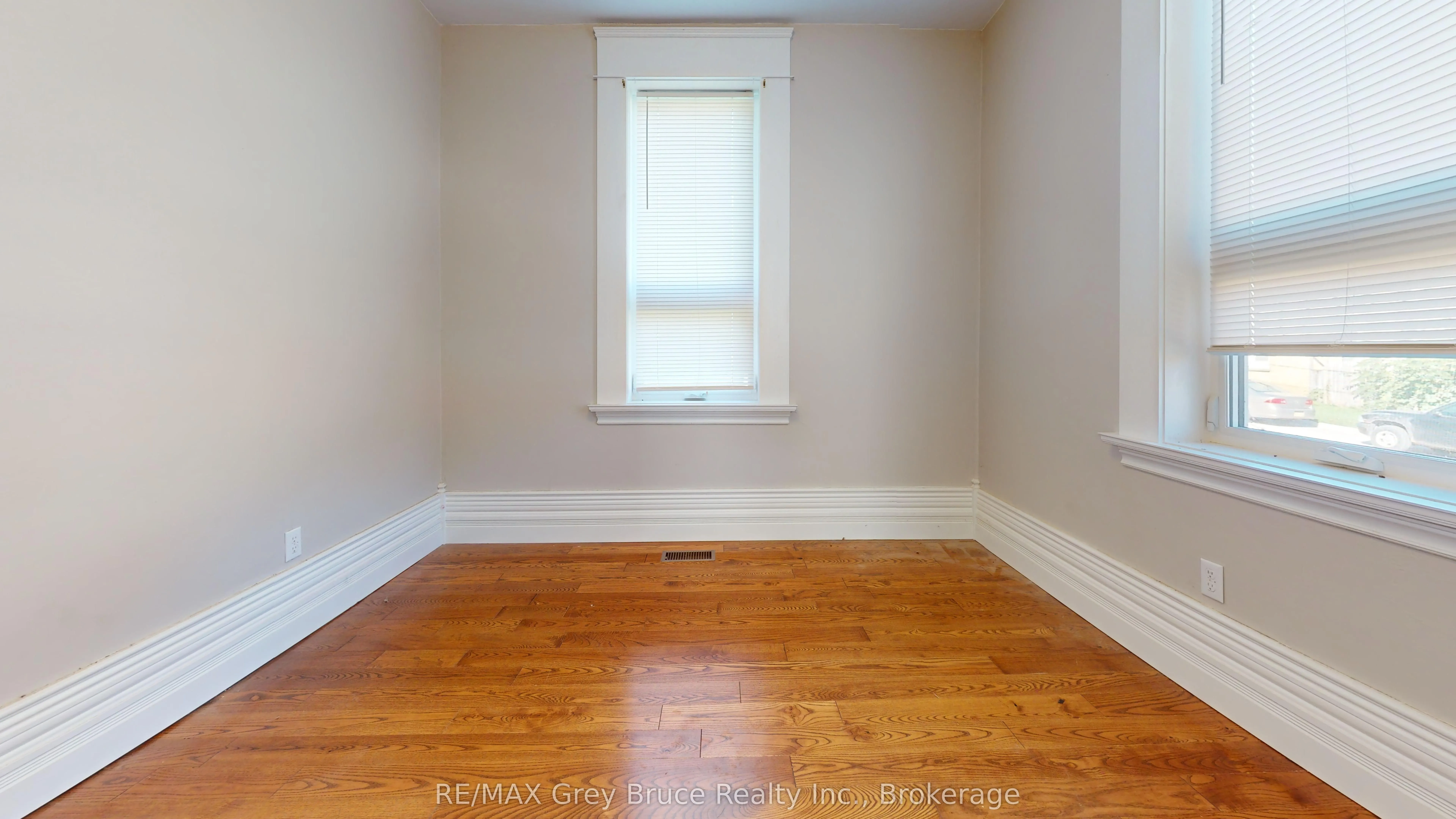 89 3rd Street SW