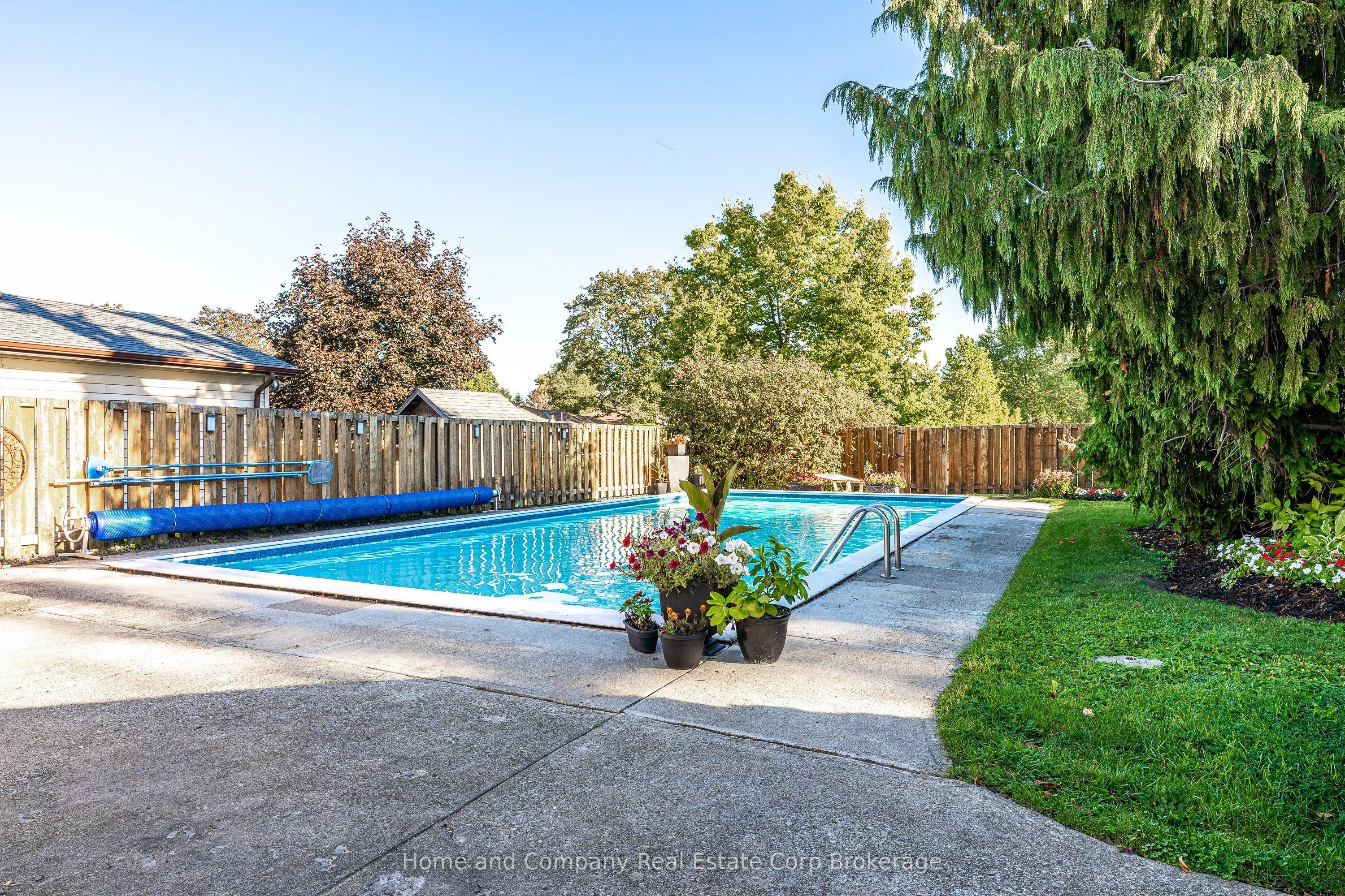 292 Redford Crescent