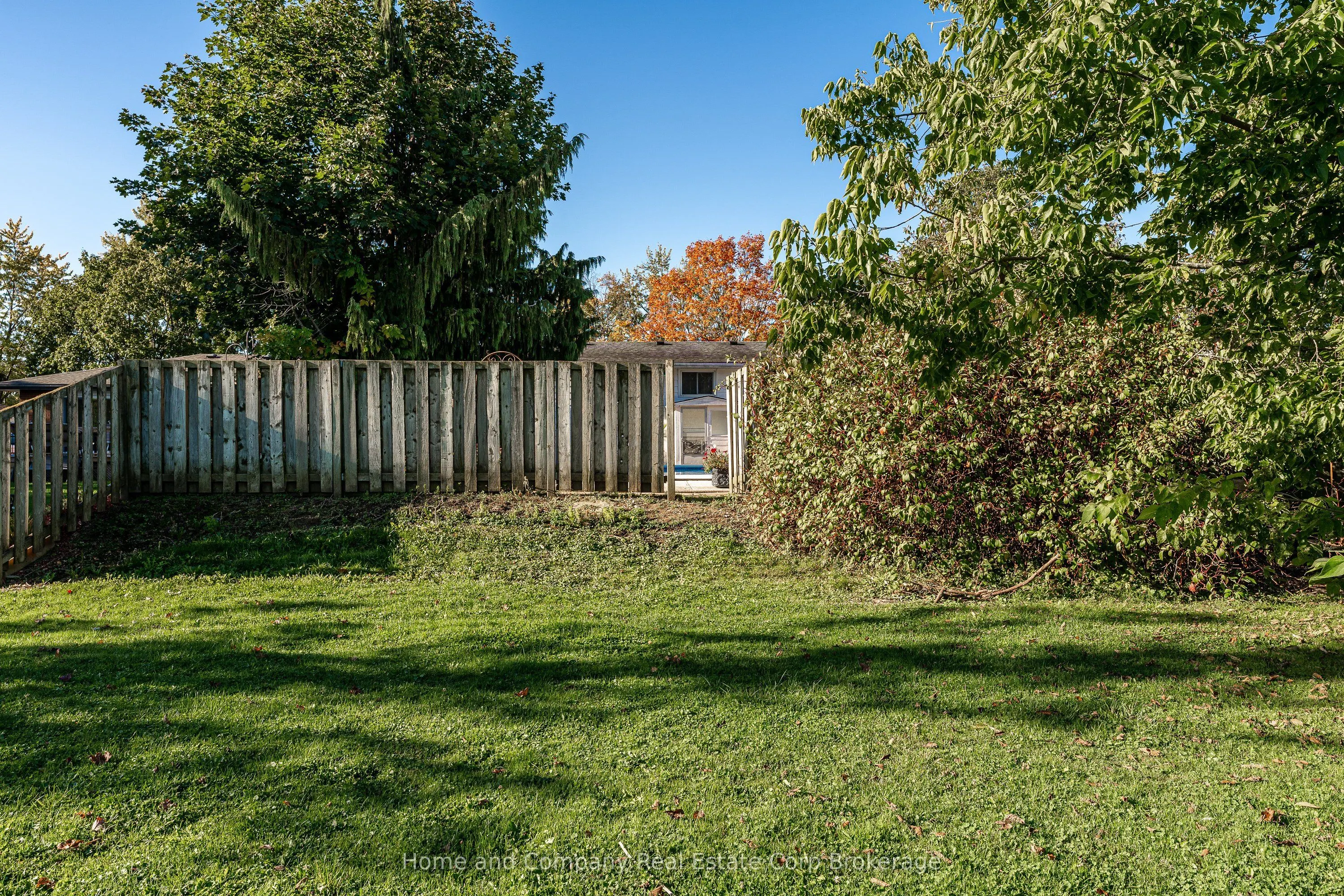 292 Redford Crescent