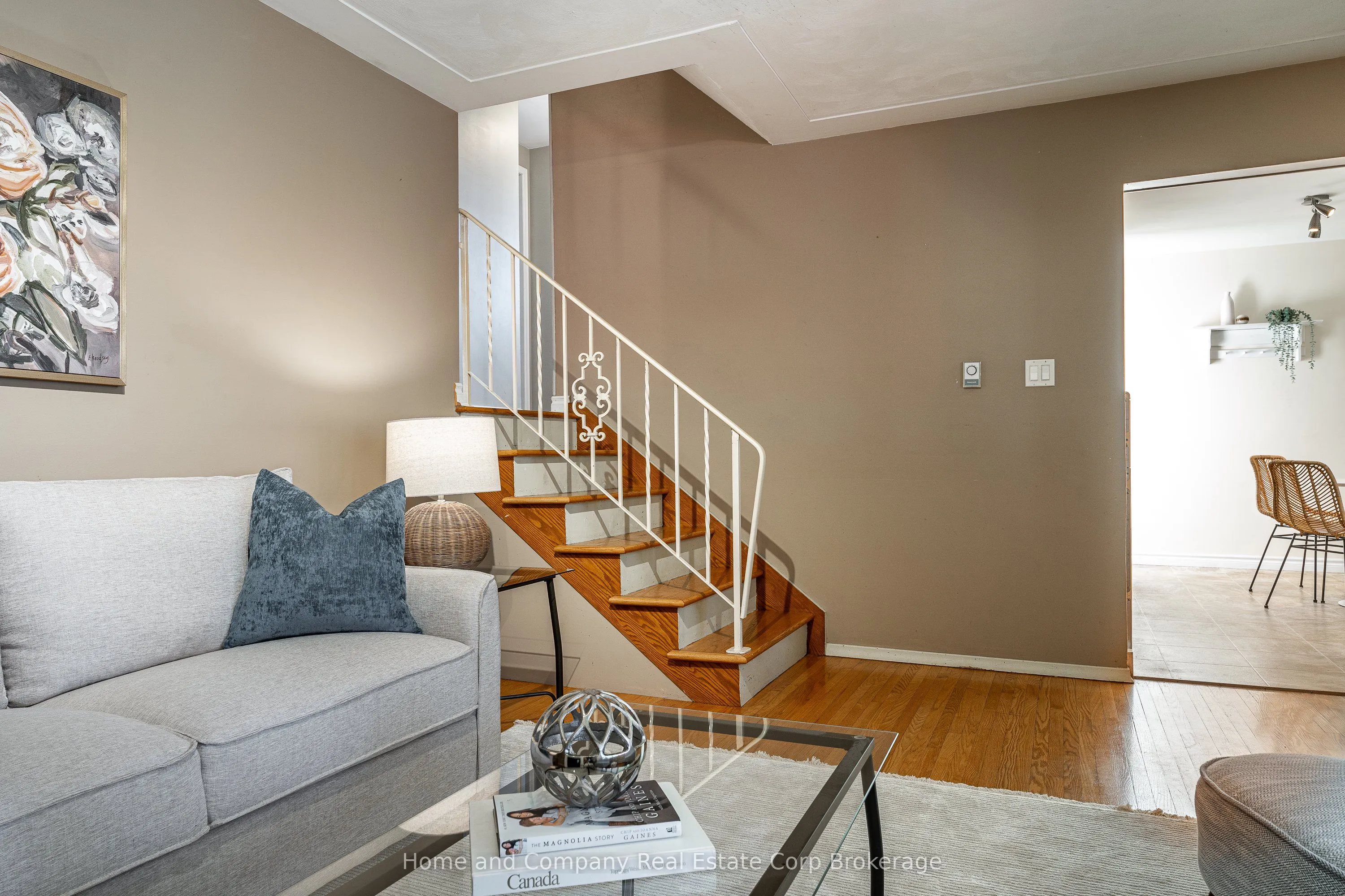 292 Redford Crescent