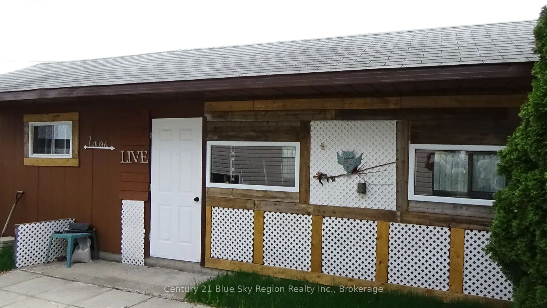 176 Church Street