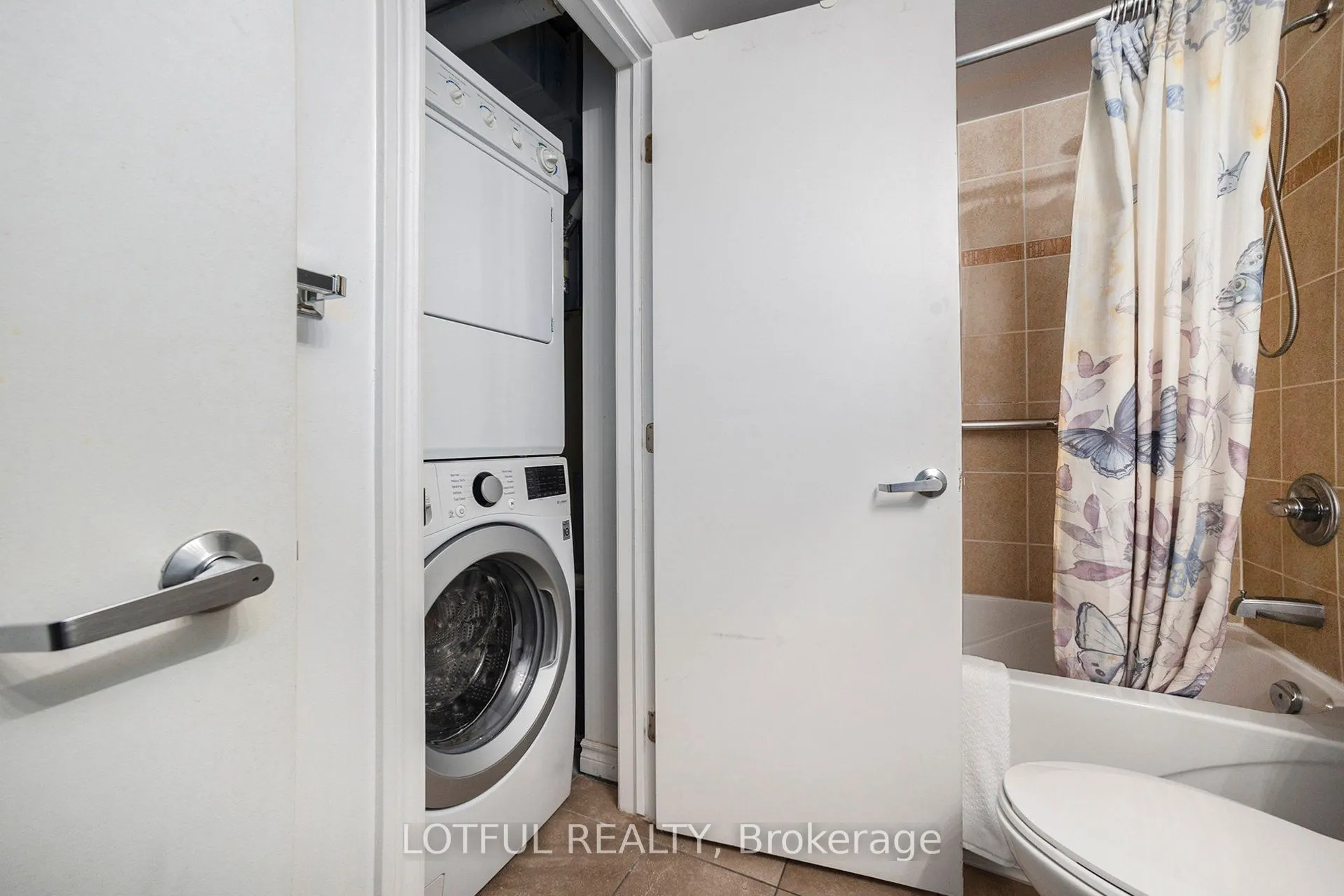 234 Rideau Street, #1703