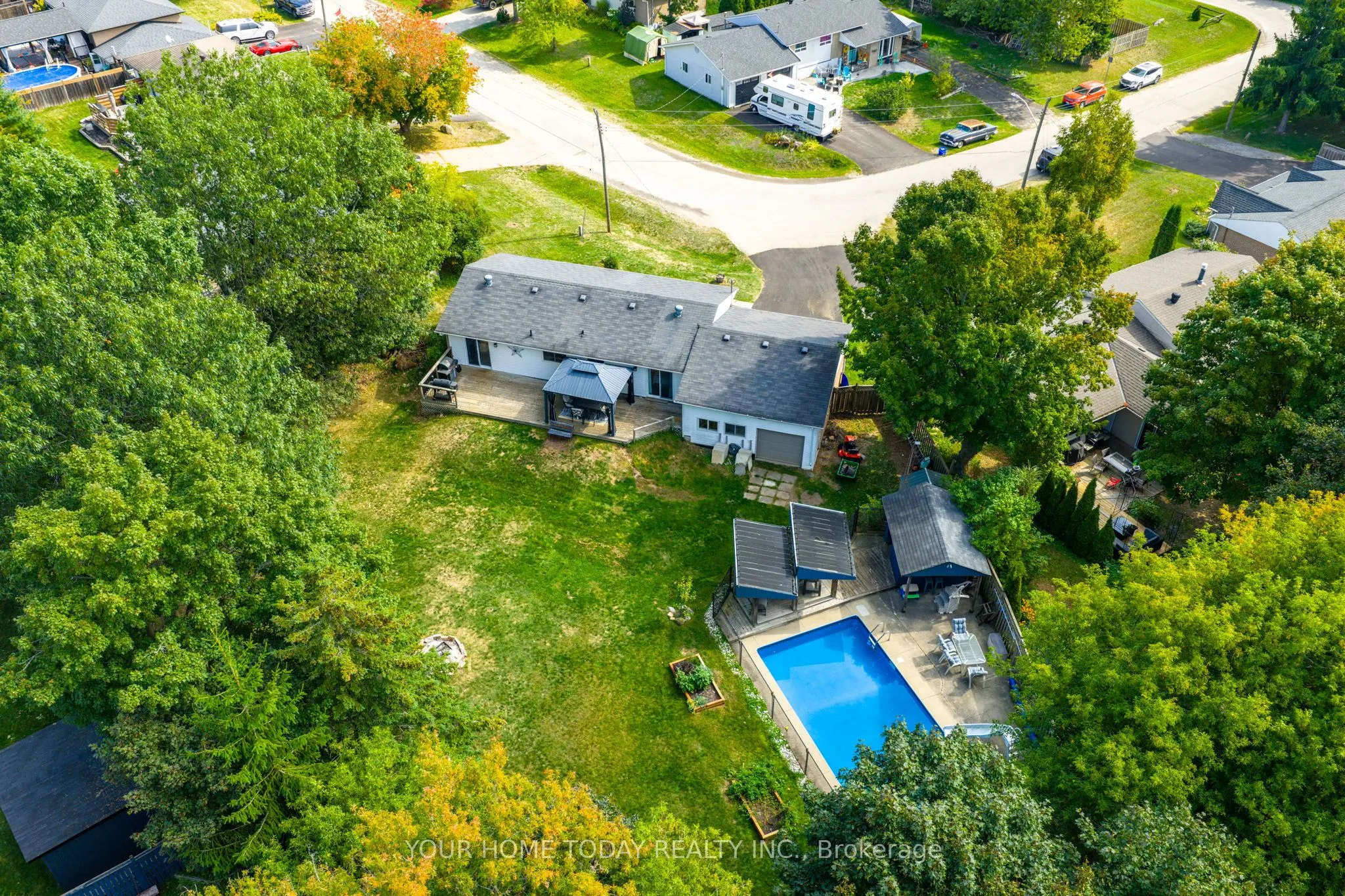6 Ellen Crescent