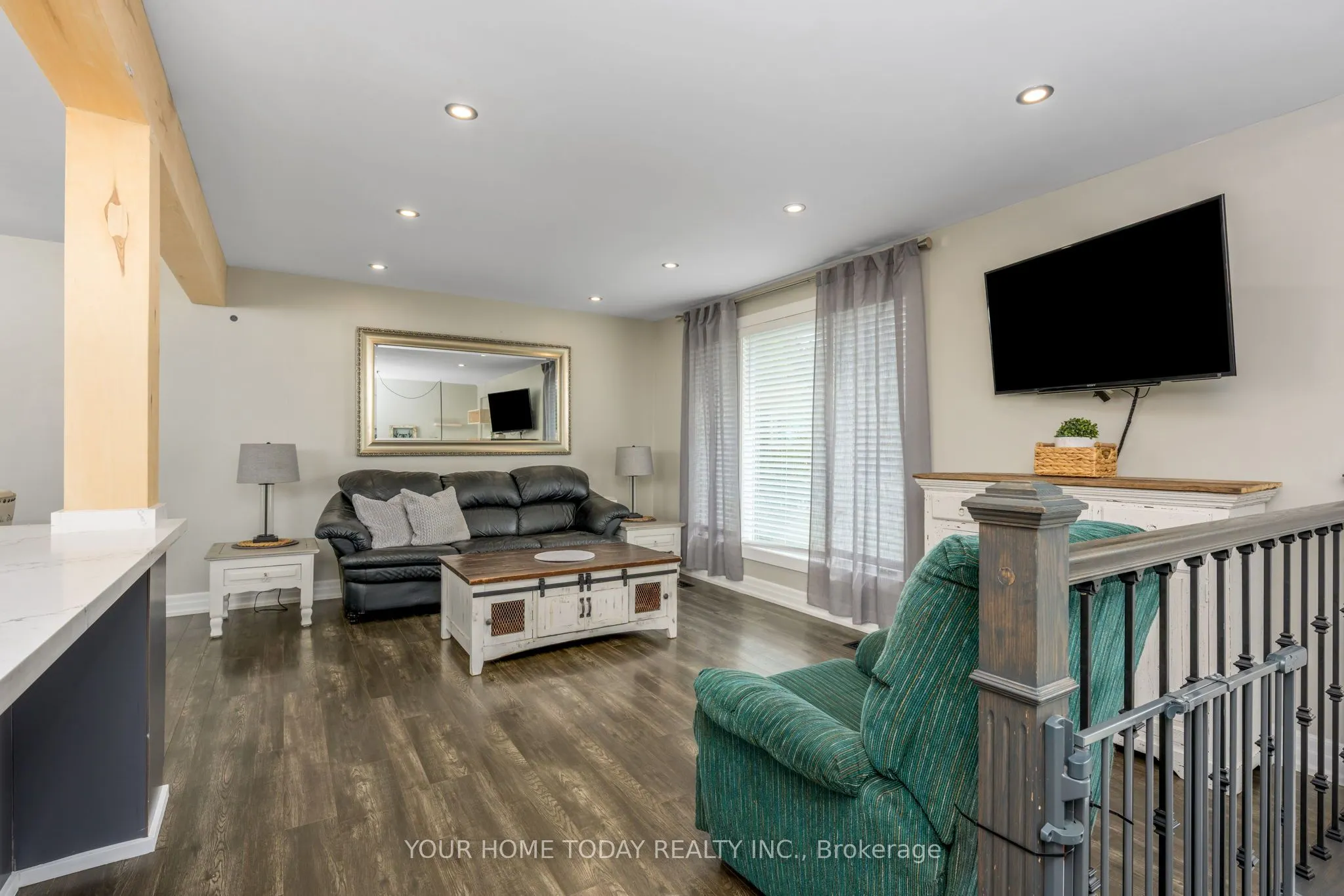 6 Ellen Crescent
