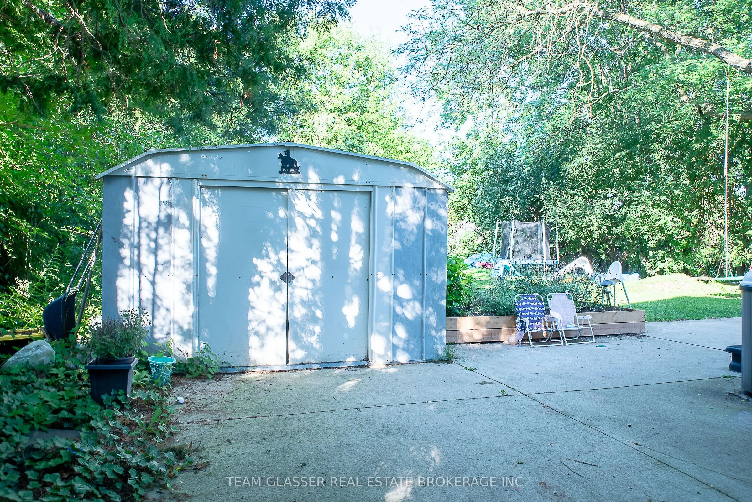 784 WESTBURY Crescent