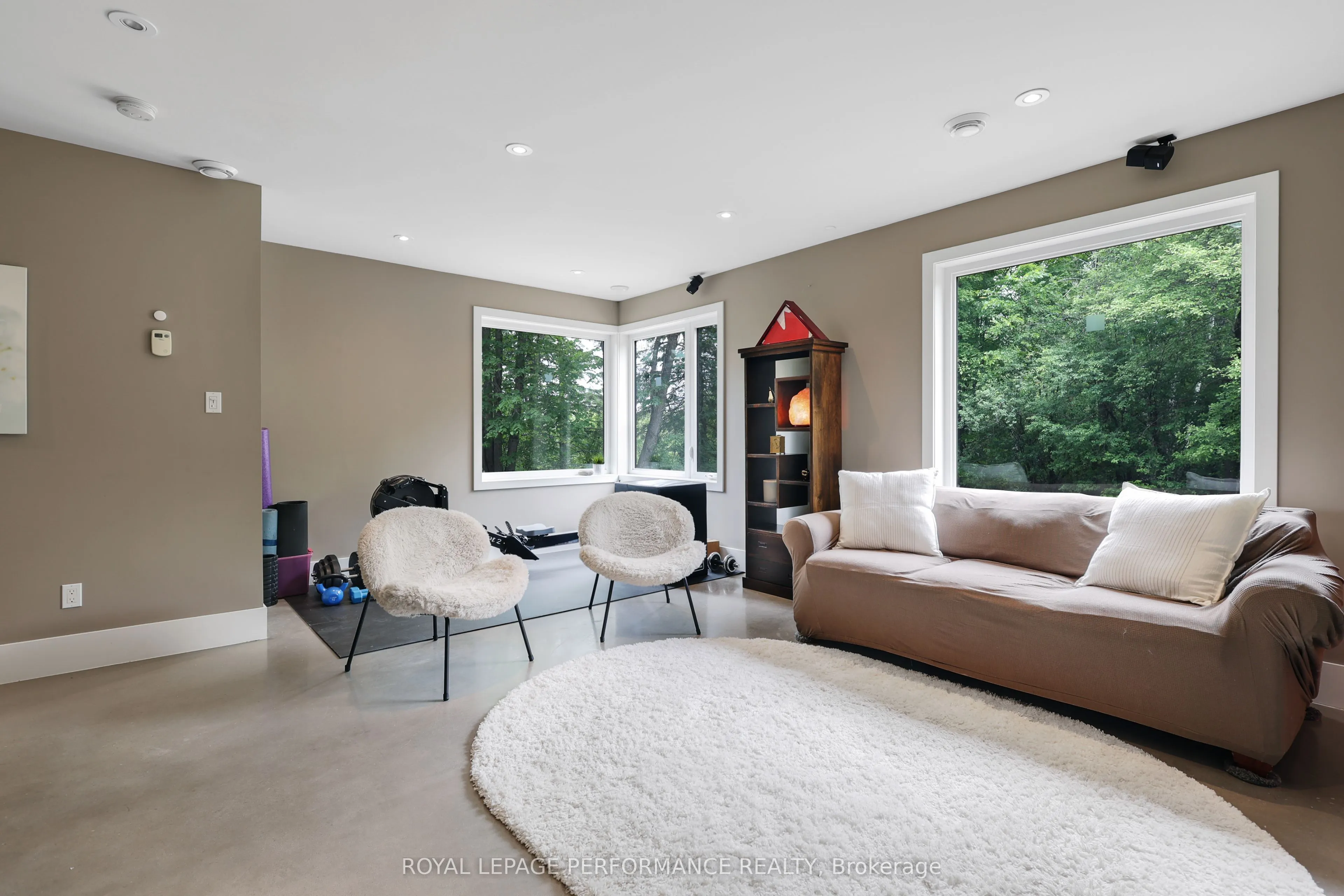 1141 Julia Court