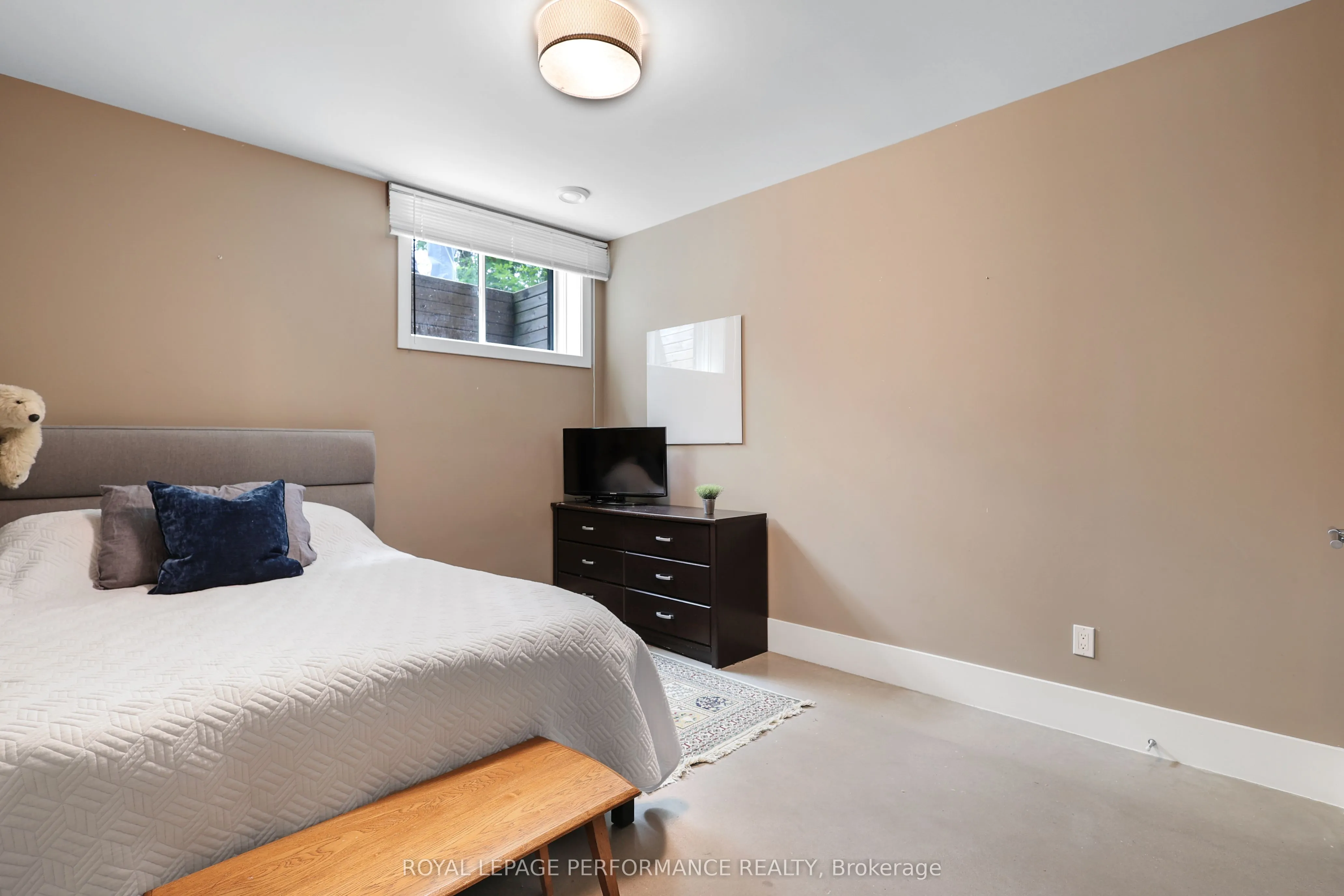 1141 Julia Court