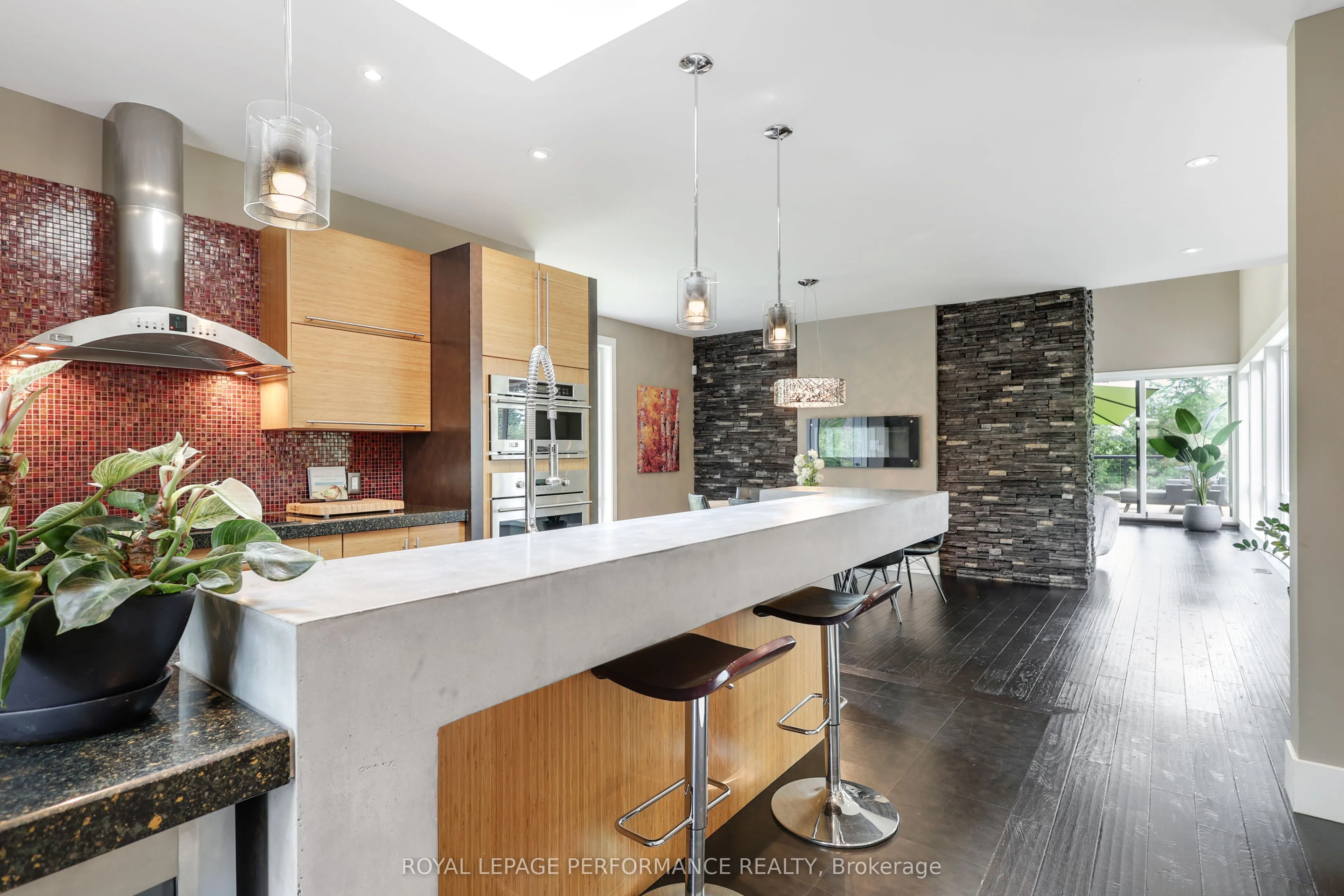 1141 Julia Court