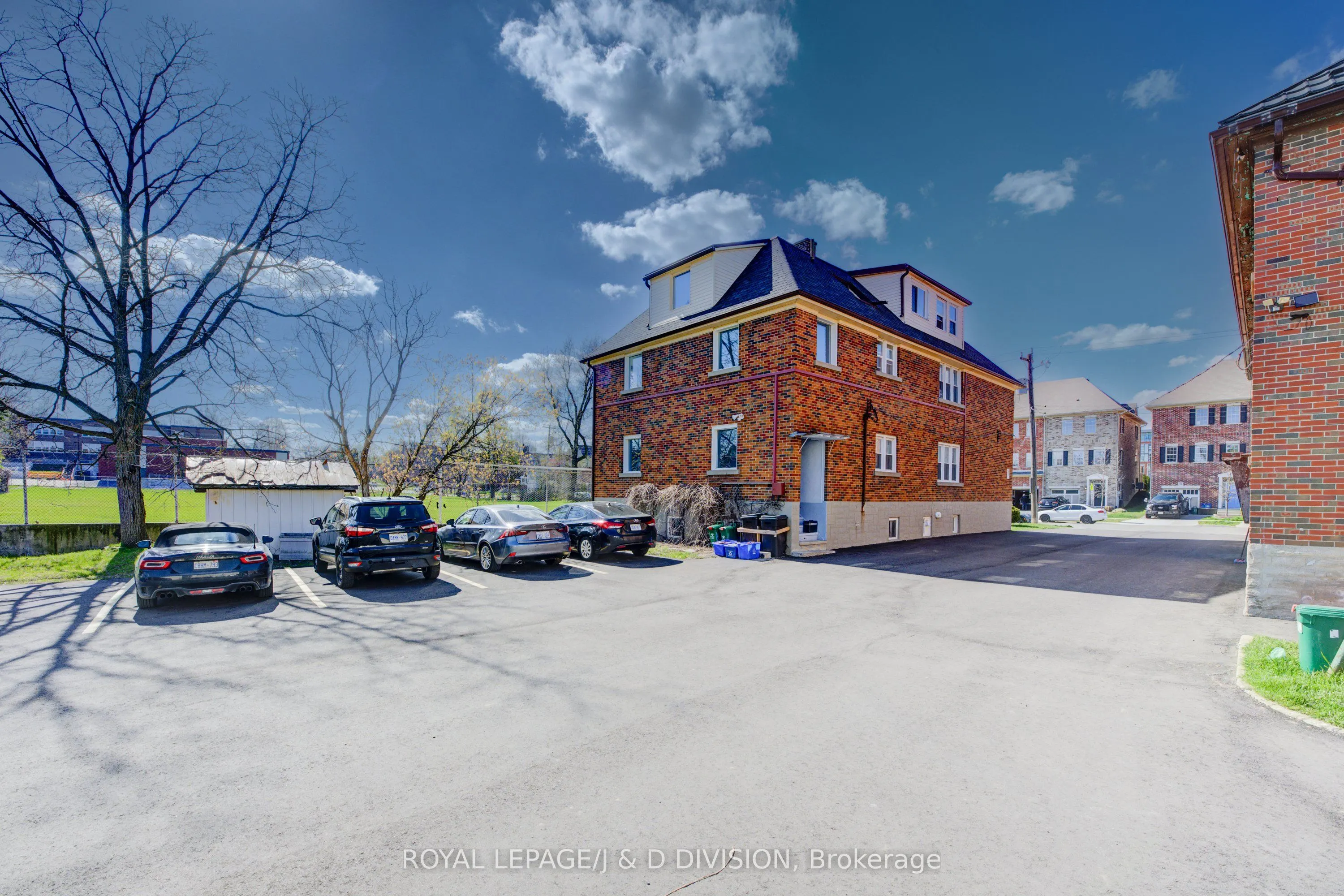 345 Louisa Street
