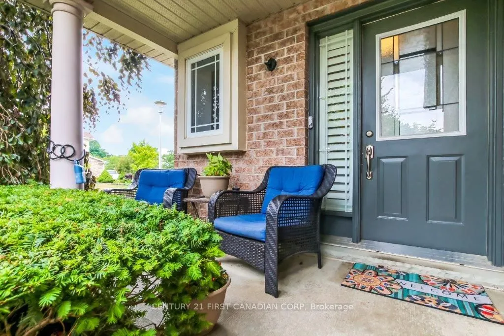 1275 Crosscreek Crescent