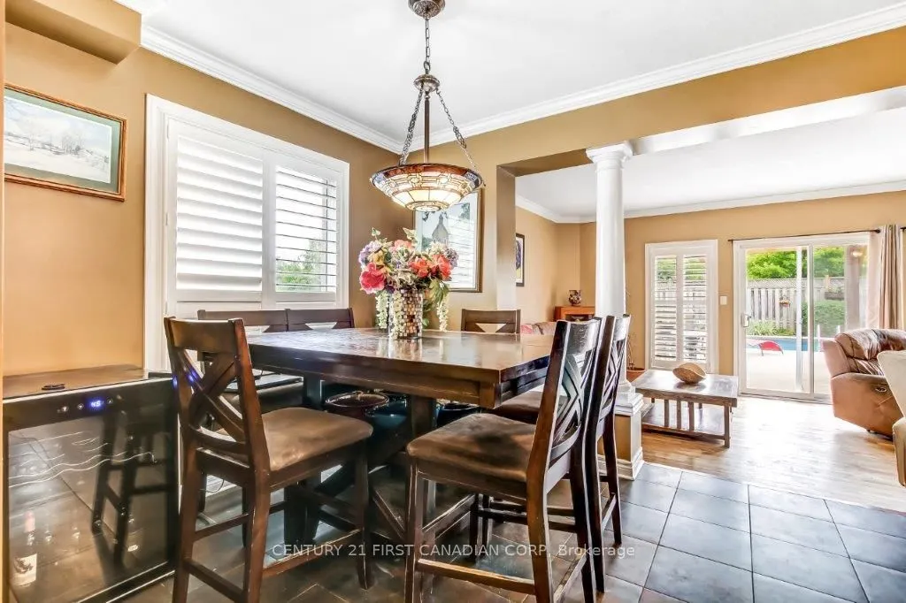 1275 Crosscreek Crescent