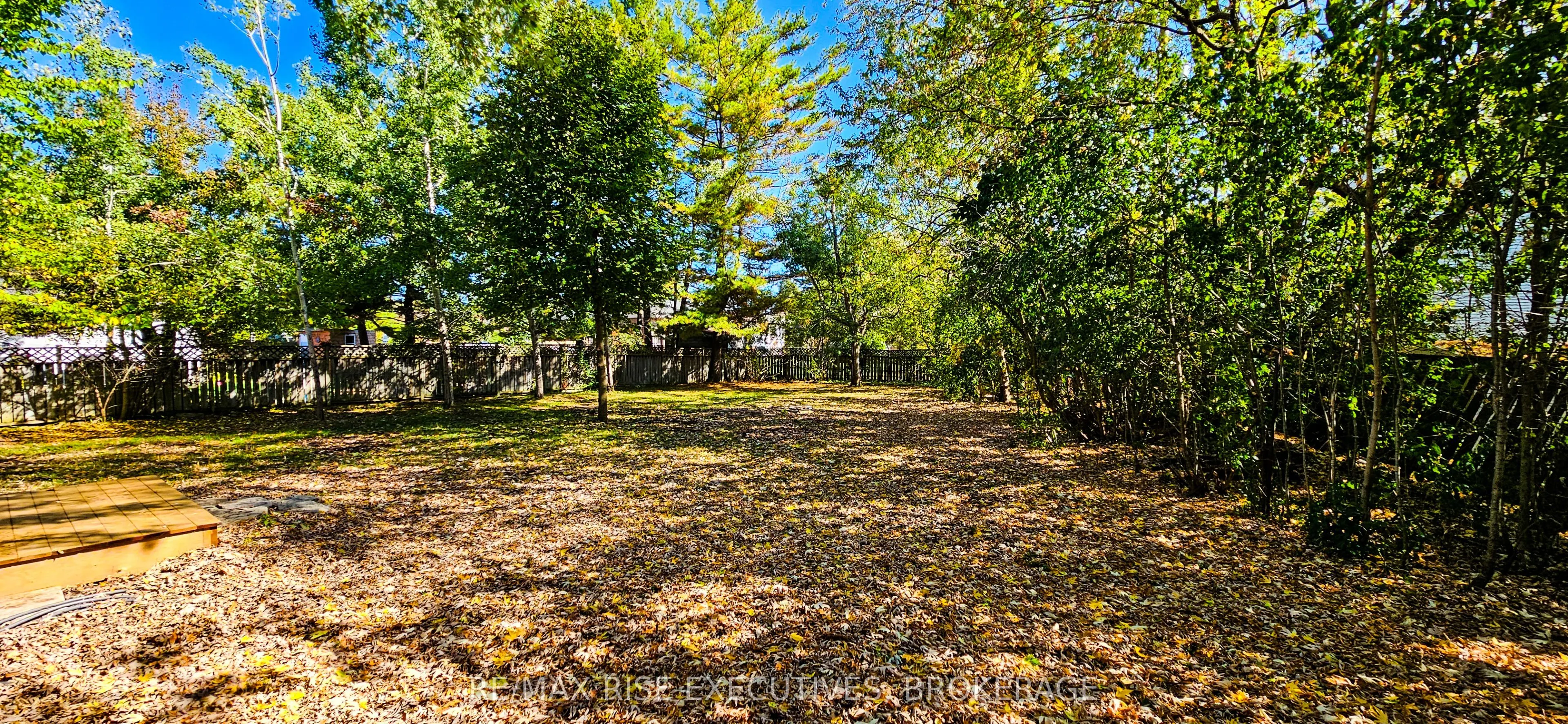 15 Loyalist Avenue