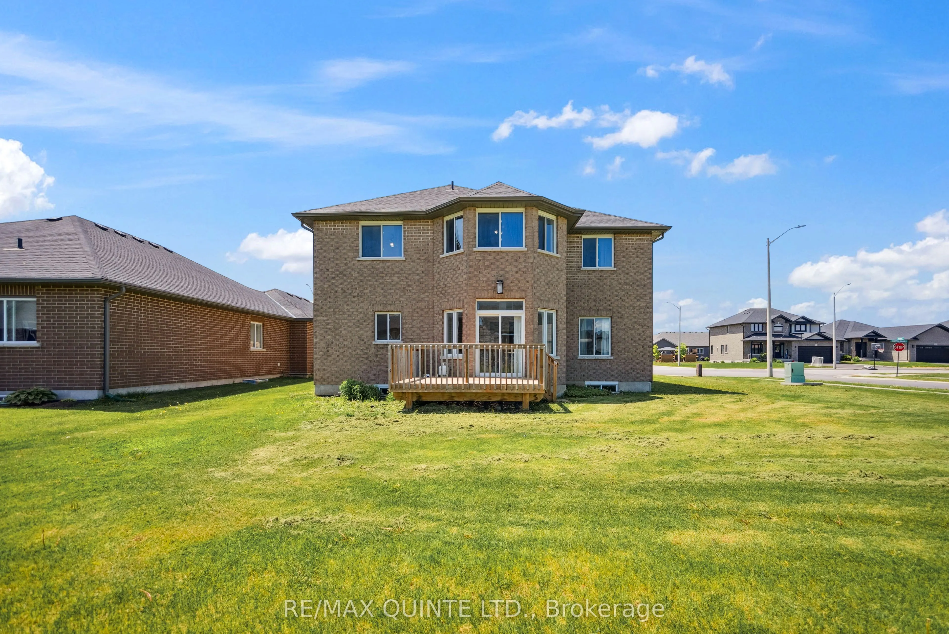 91 Hampton Ridge Drive E