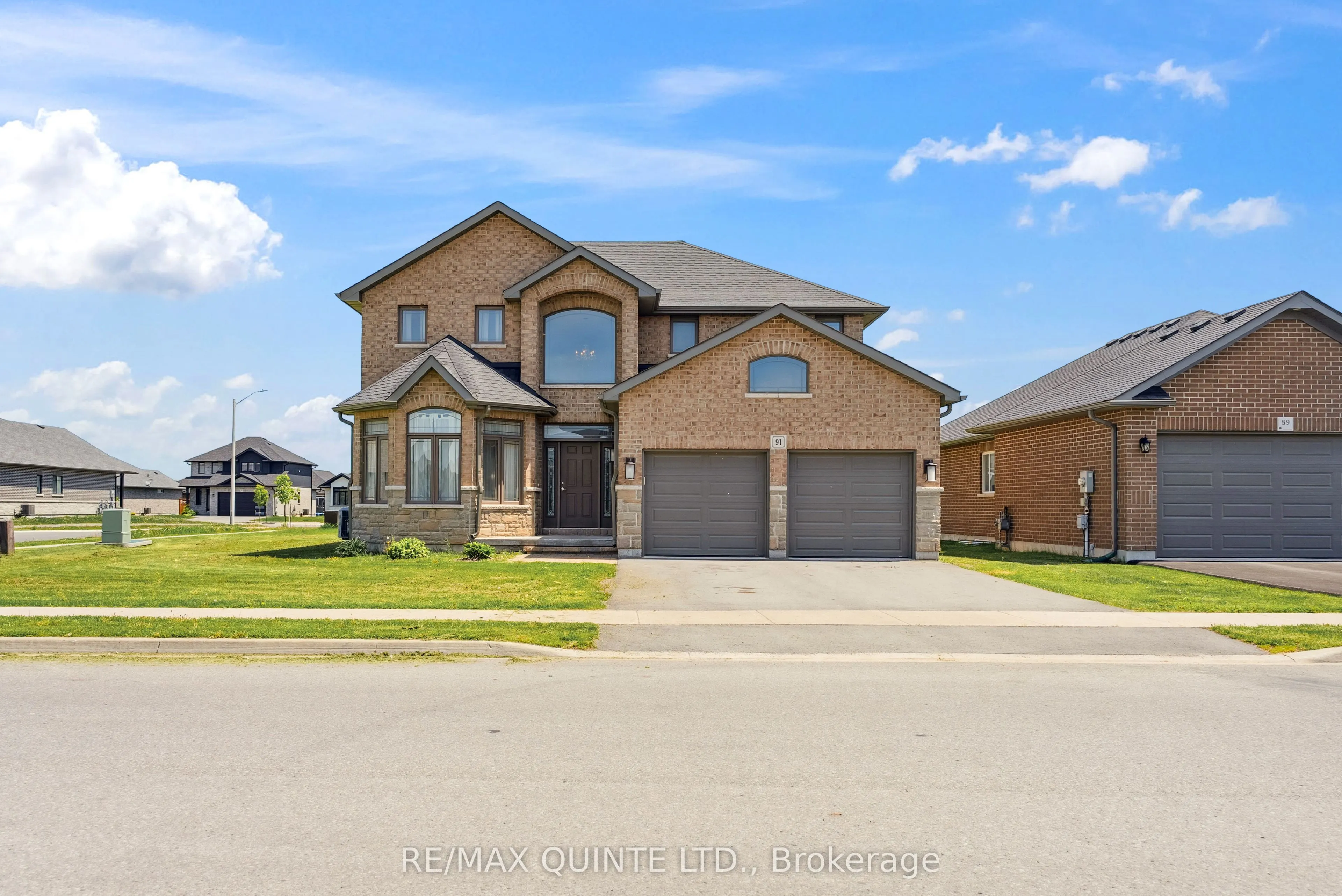 91 Hampton Ridge Drive E