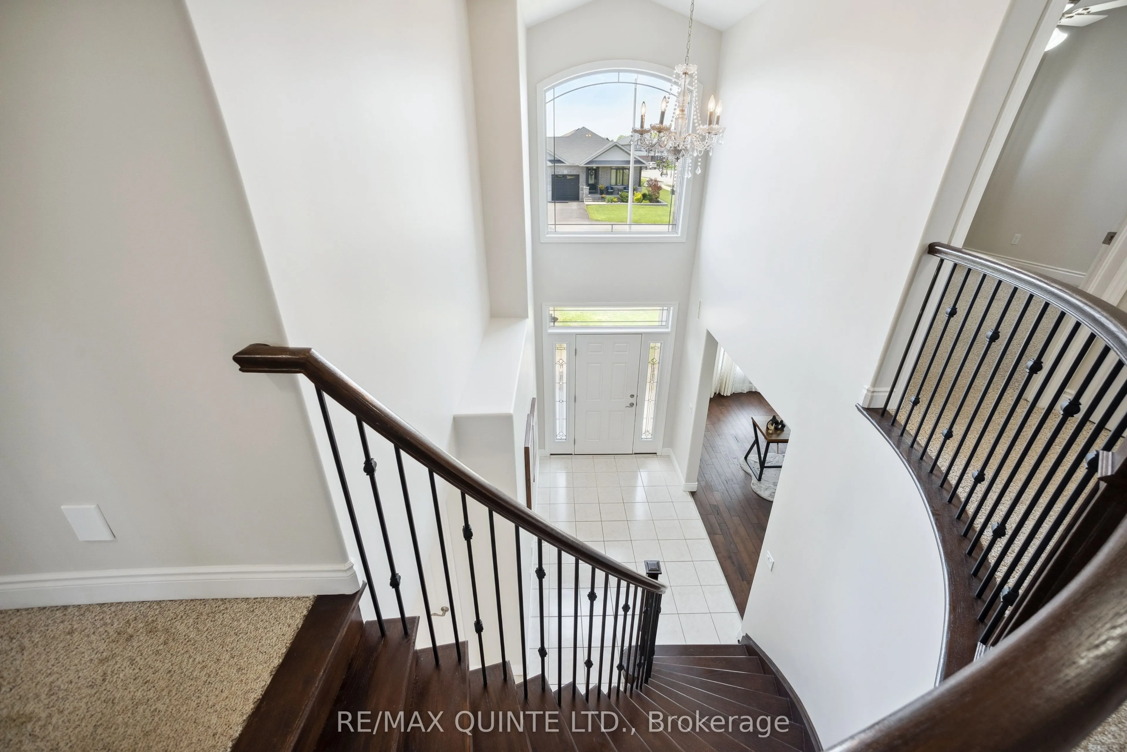 91 Hampton Ridge Drive E