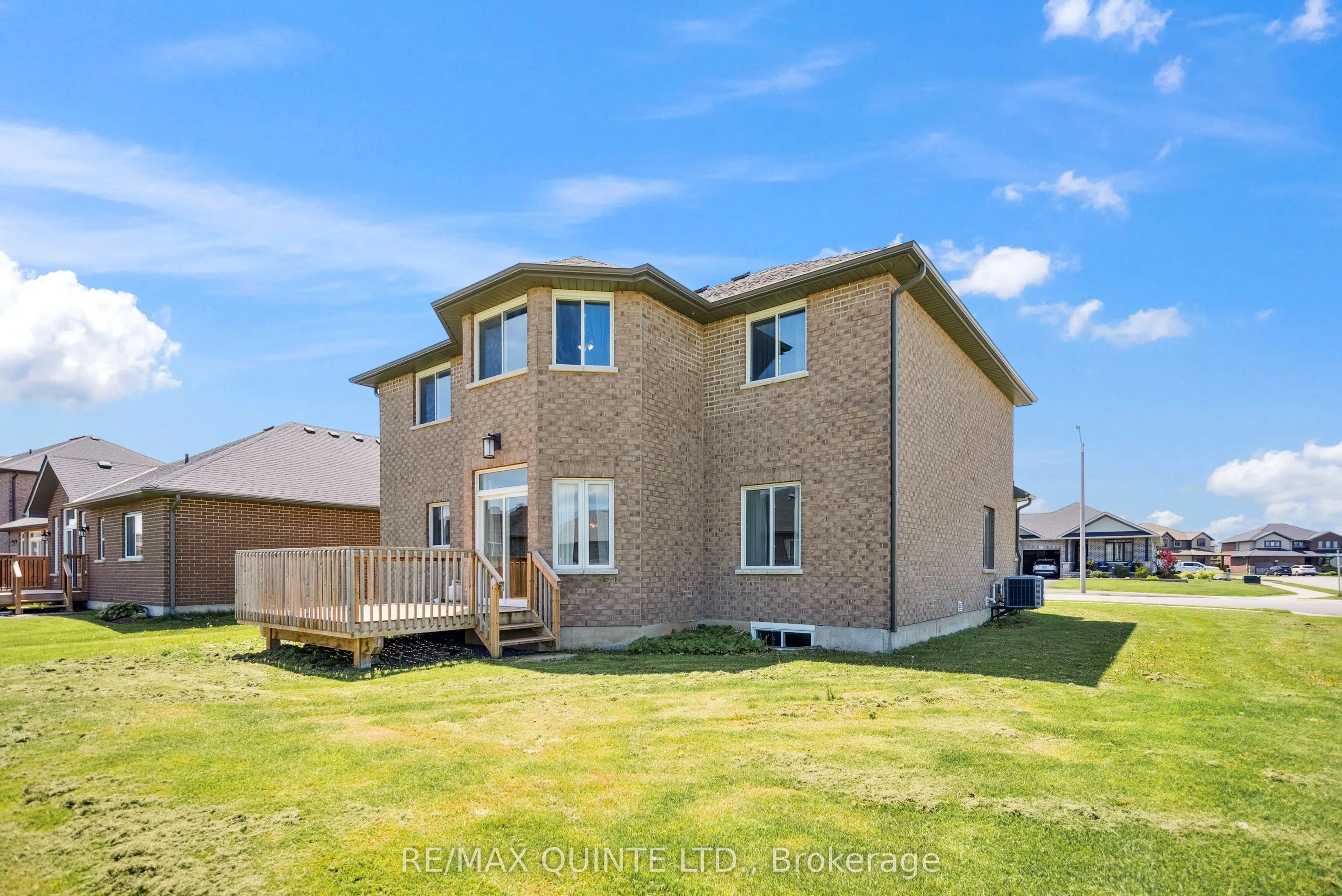 91 Hampton Ridge Drive E
