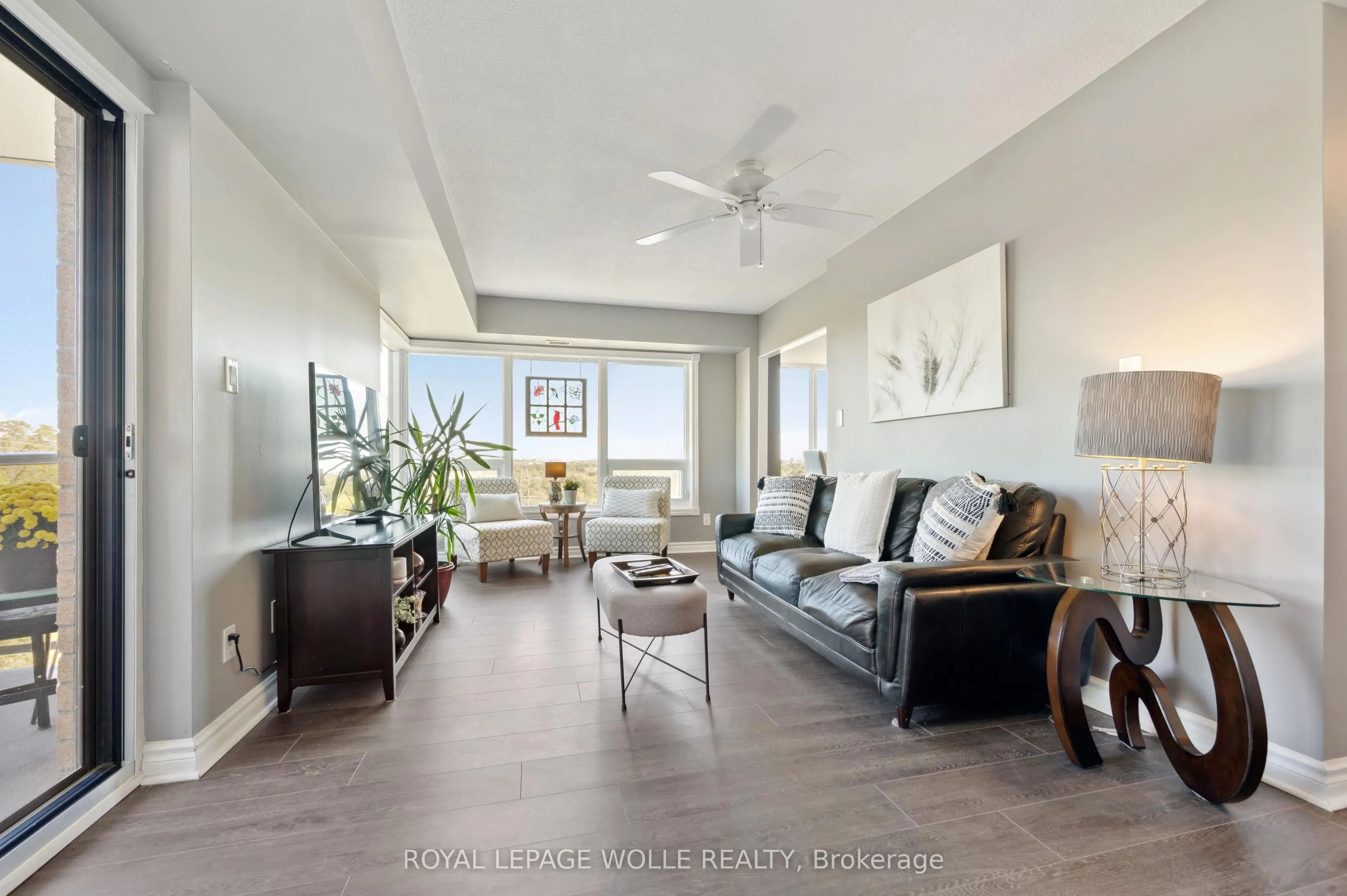 237 King Street W, #703