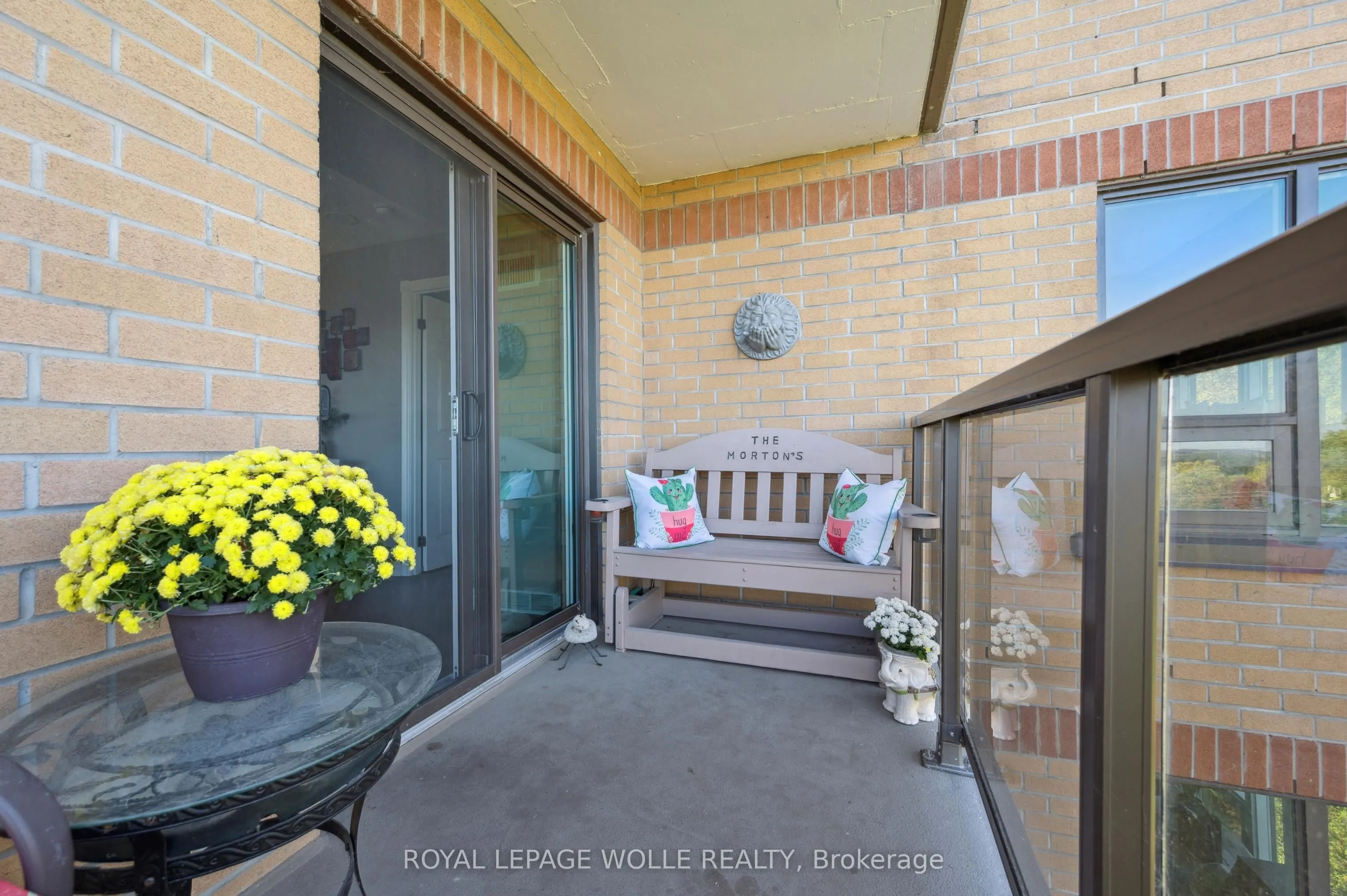 237 King Street W, #703