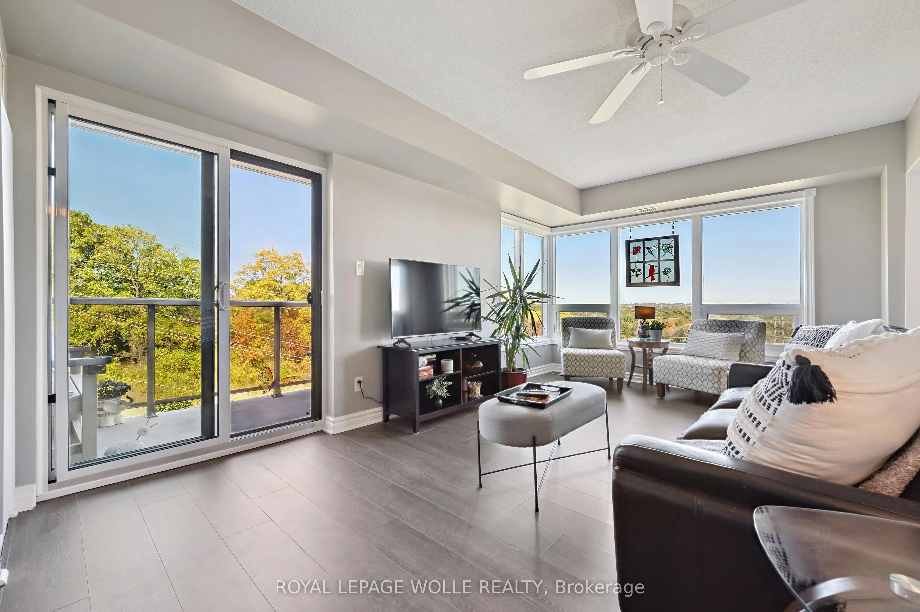 237 King Street W, #703