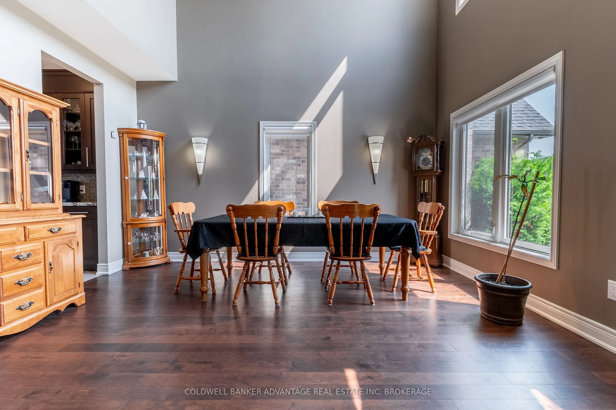 135 Forest Ridge Court
