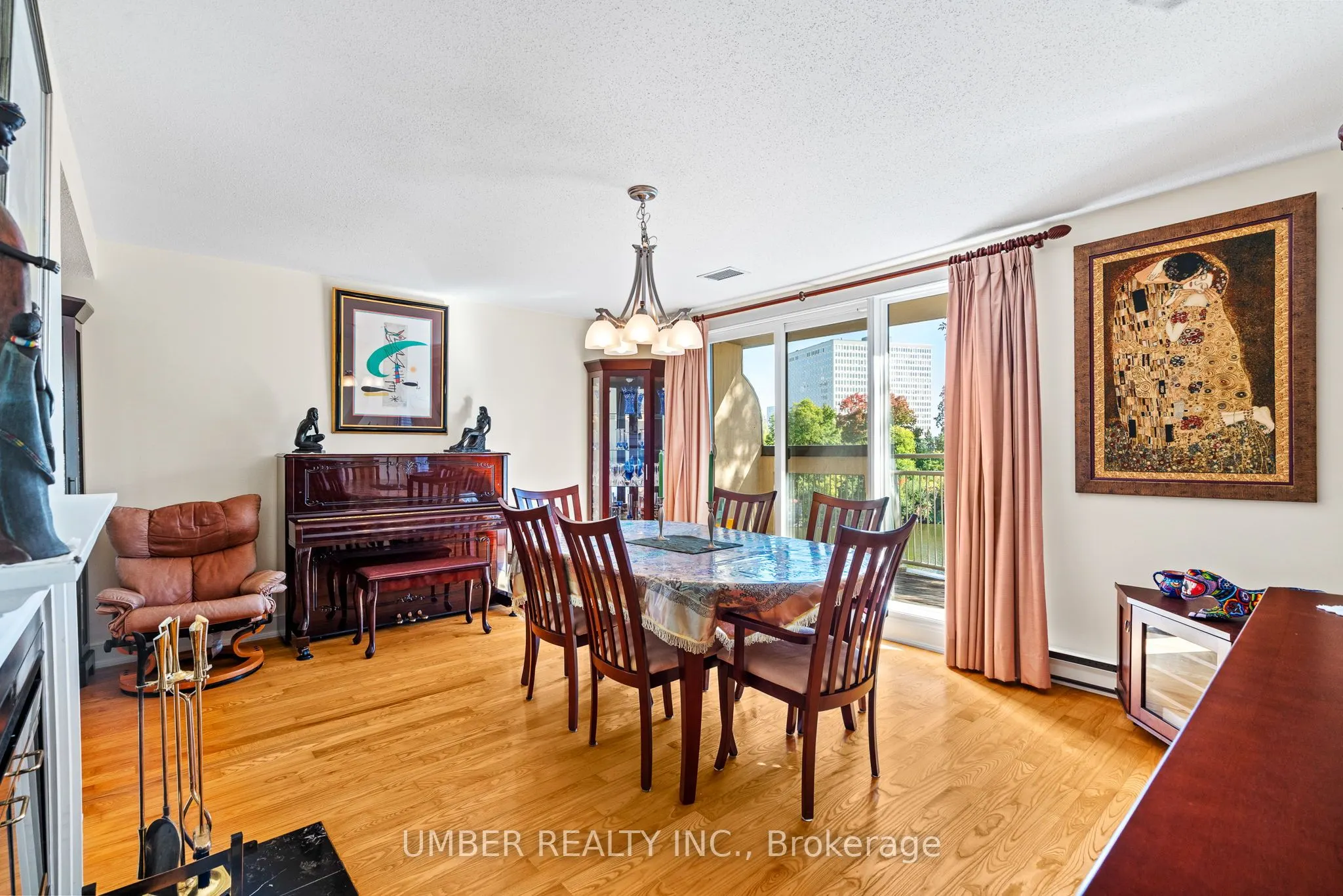 250 Fountain Place, #122D