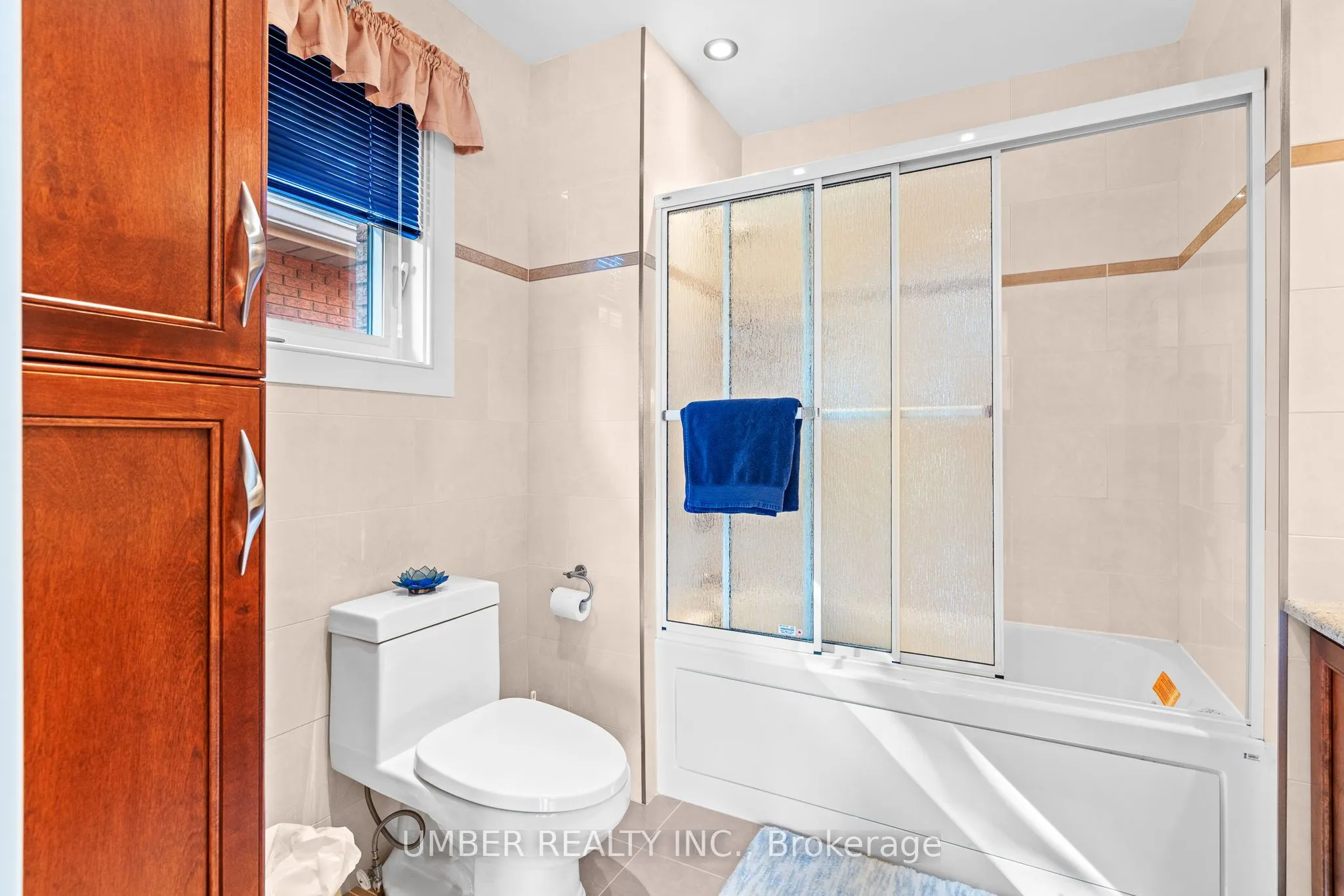 250 Fountain Place, #122D