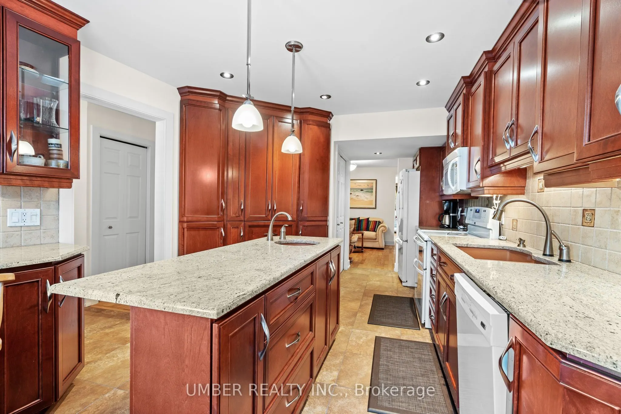 250 Fountain Place, #122D