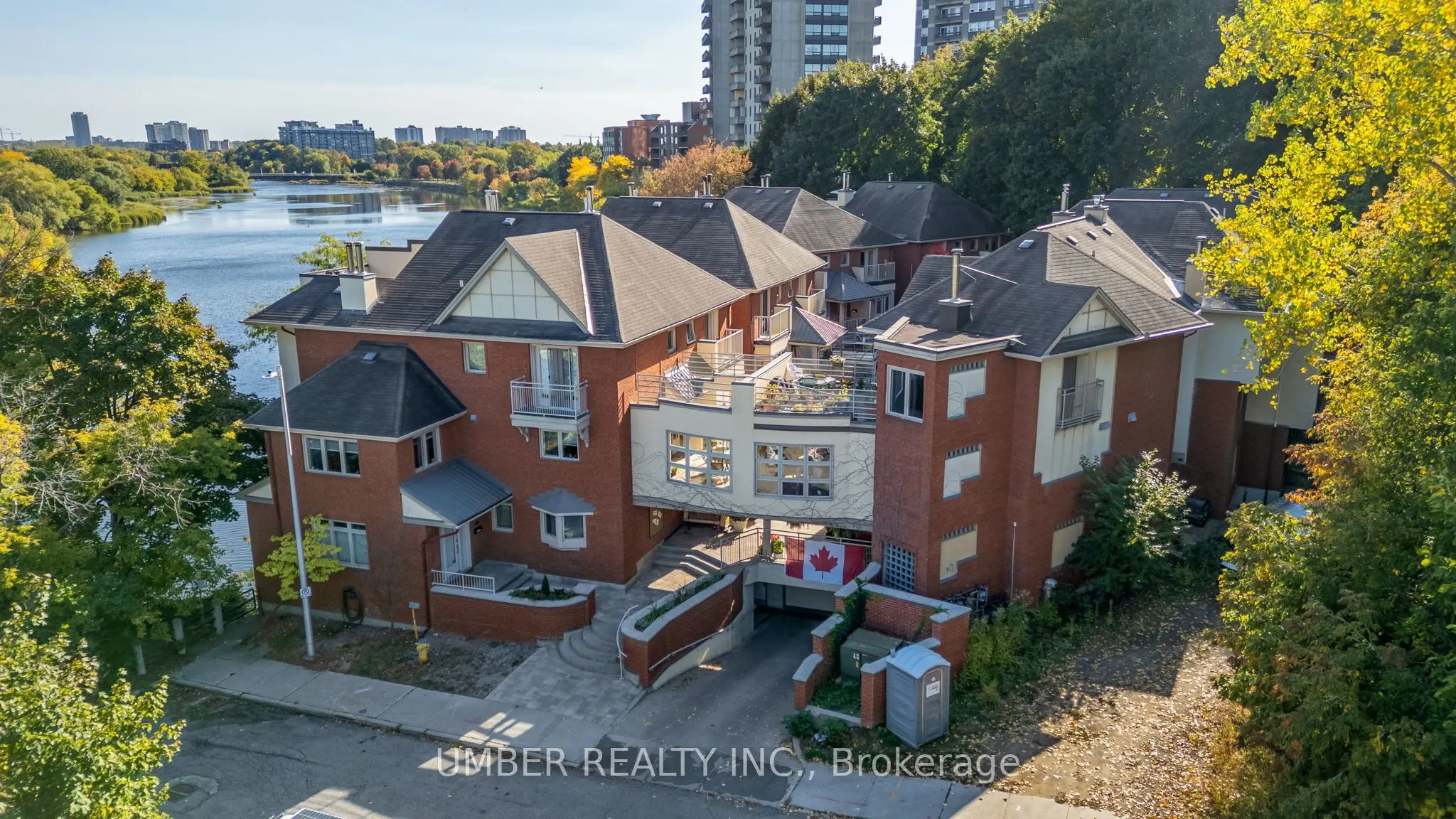250 Fountain Place, #122D