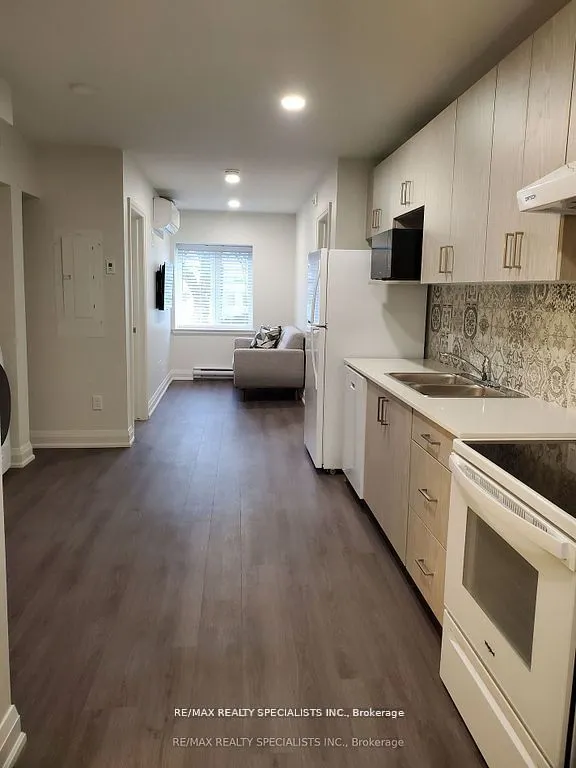 307 King Street, #202