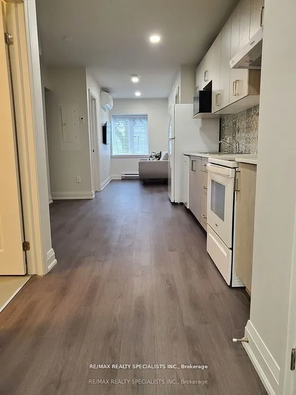 307 King Street, #202