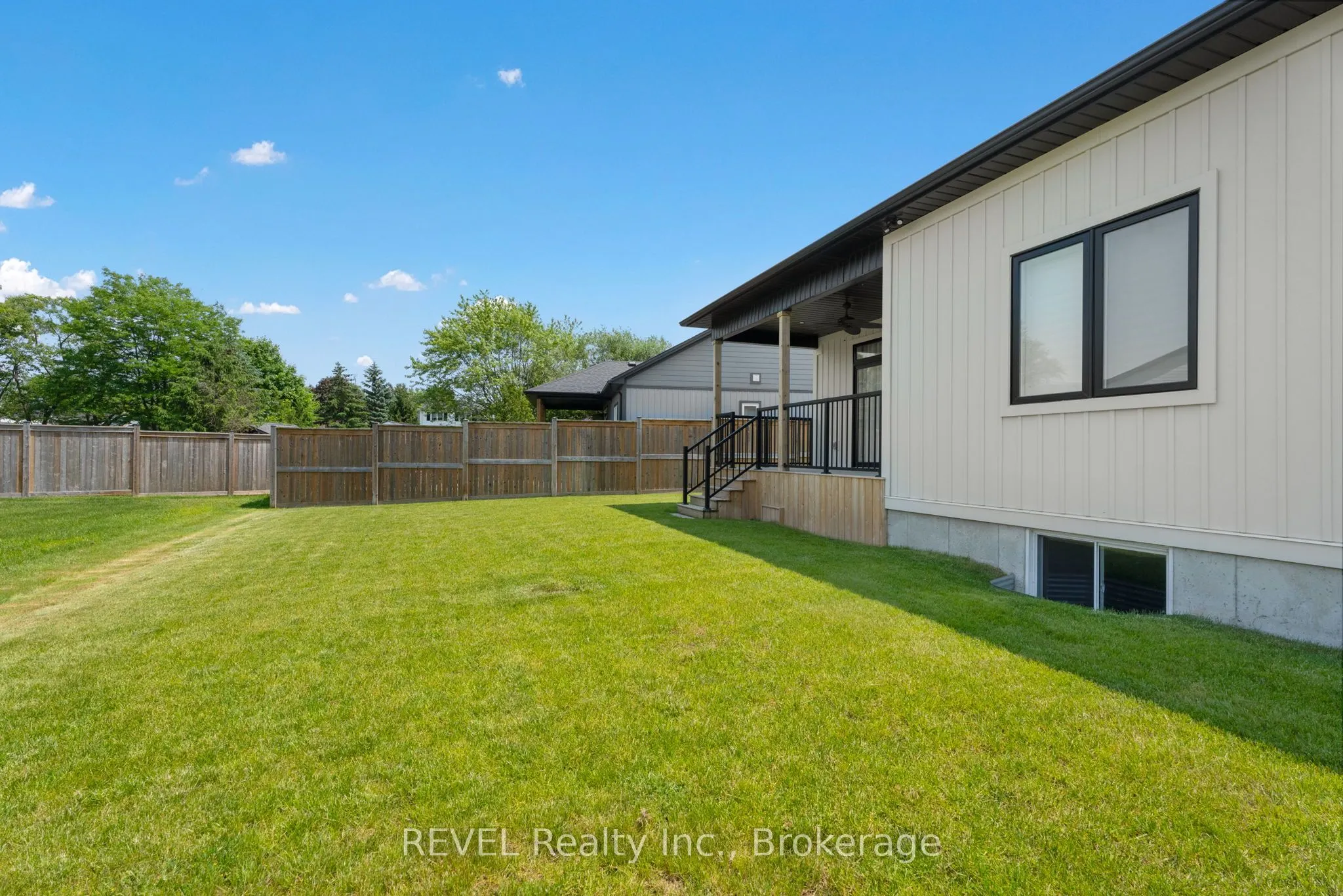 3532 Canfield Crescent