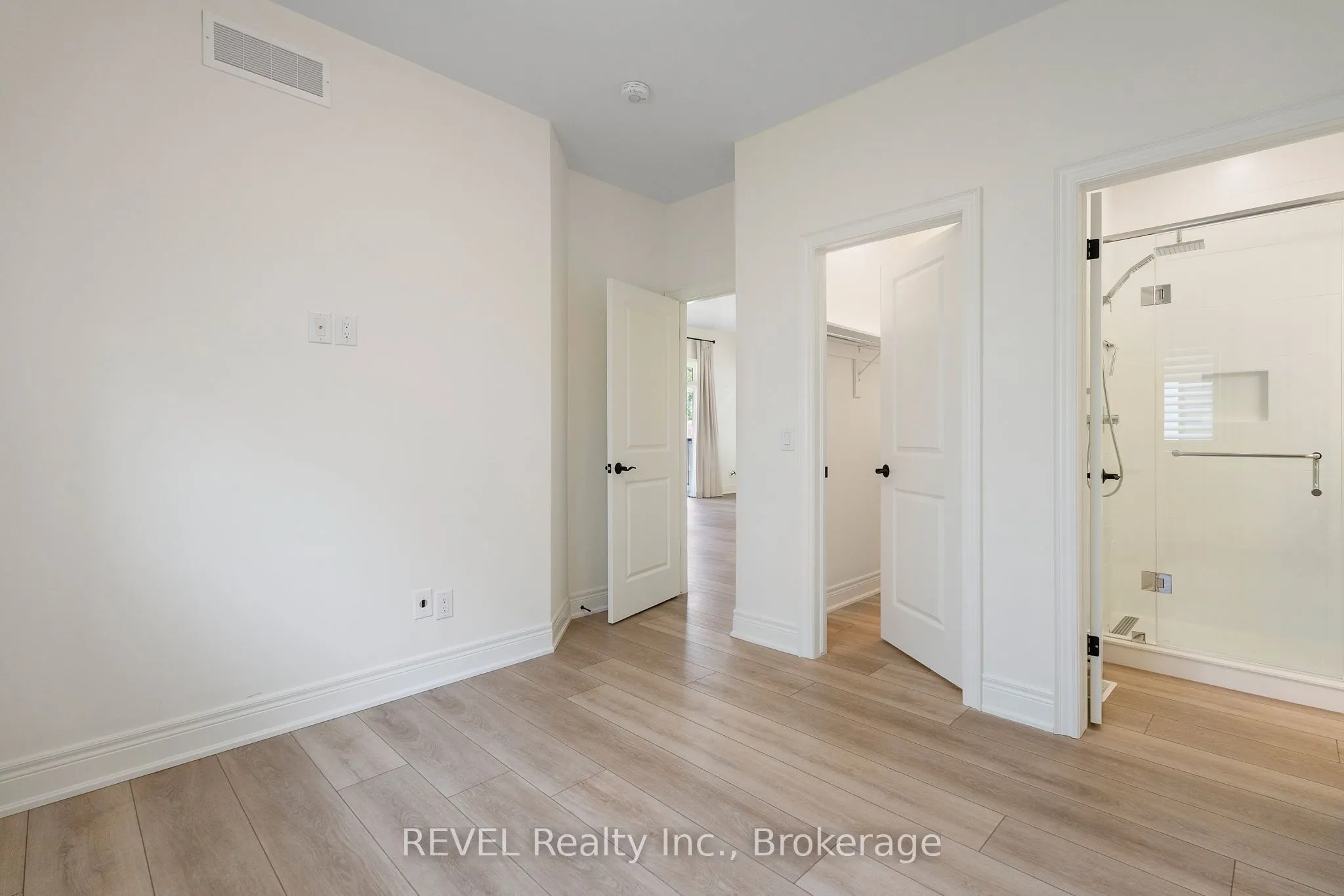 3532 Canfield Crescent