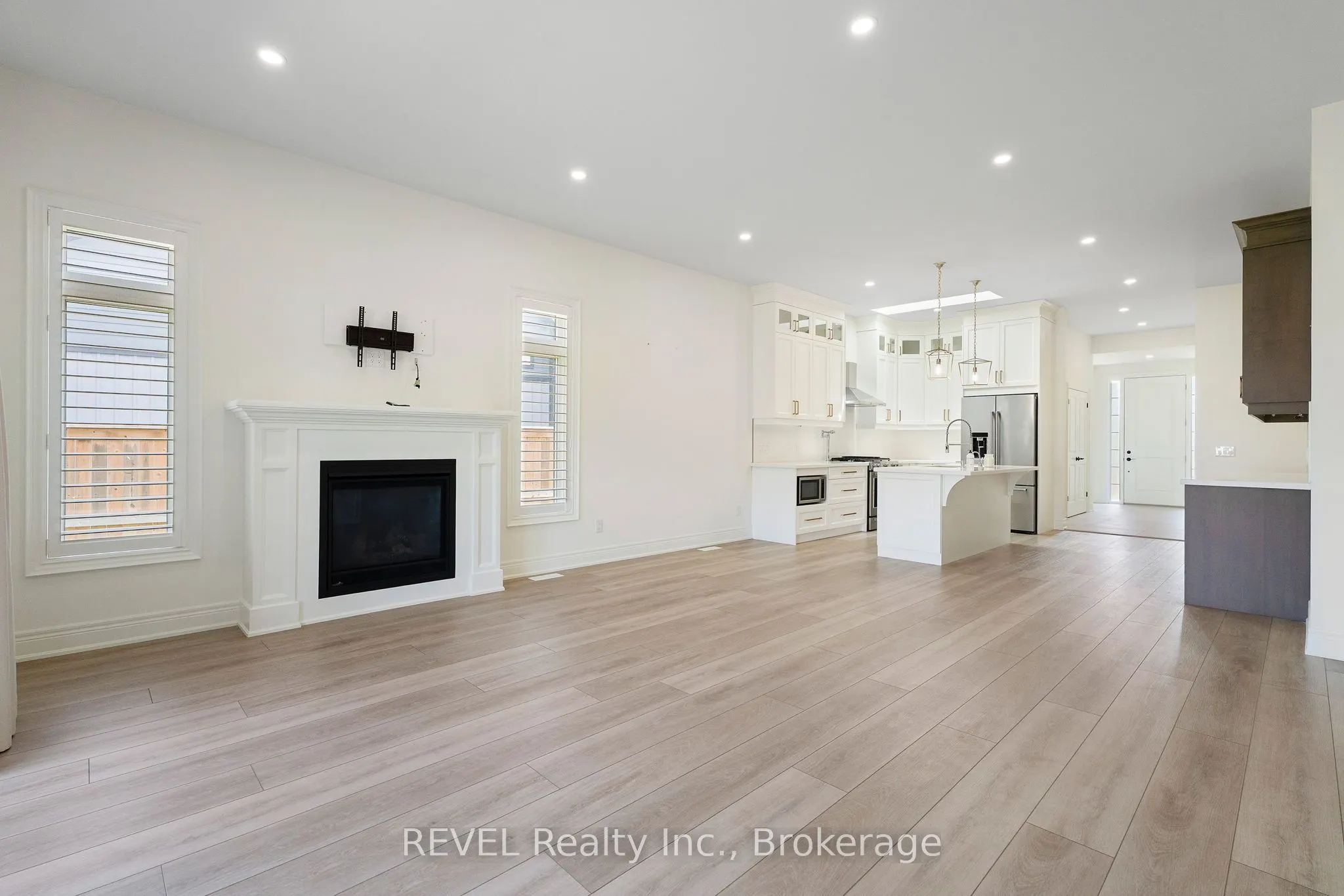 3532 Canfield Crescent