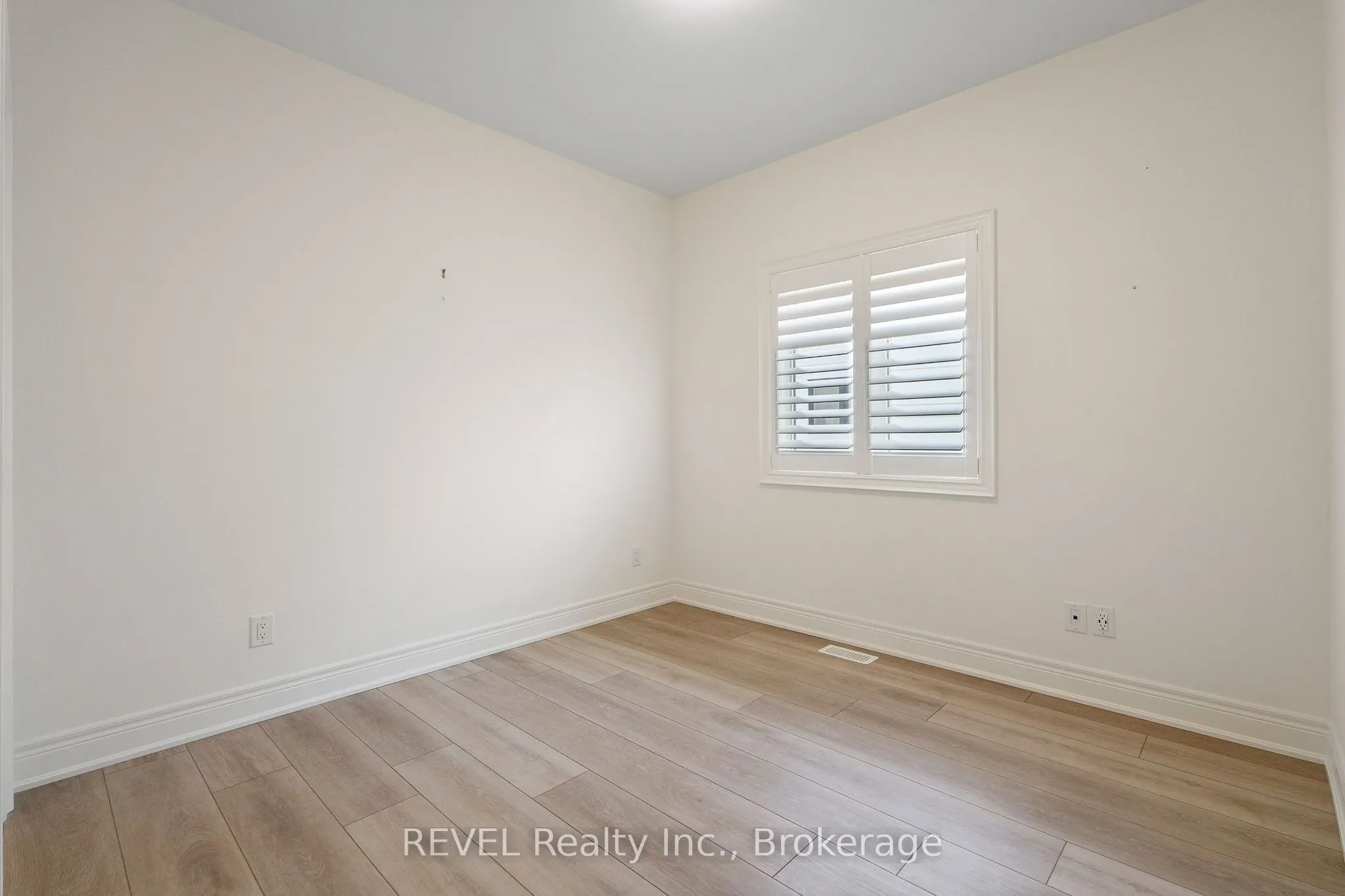 3532 Canfield Crescent